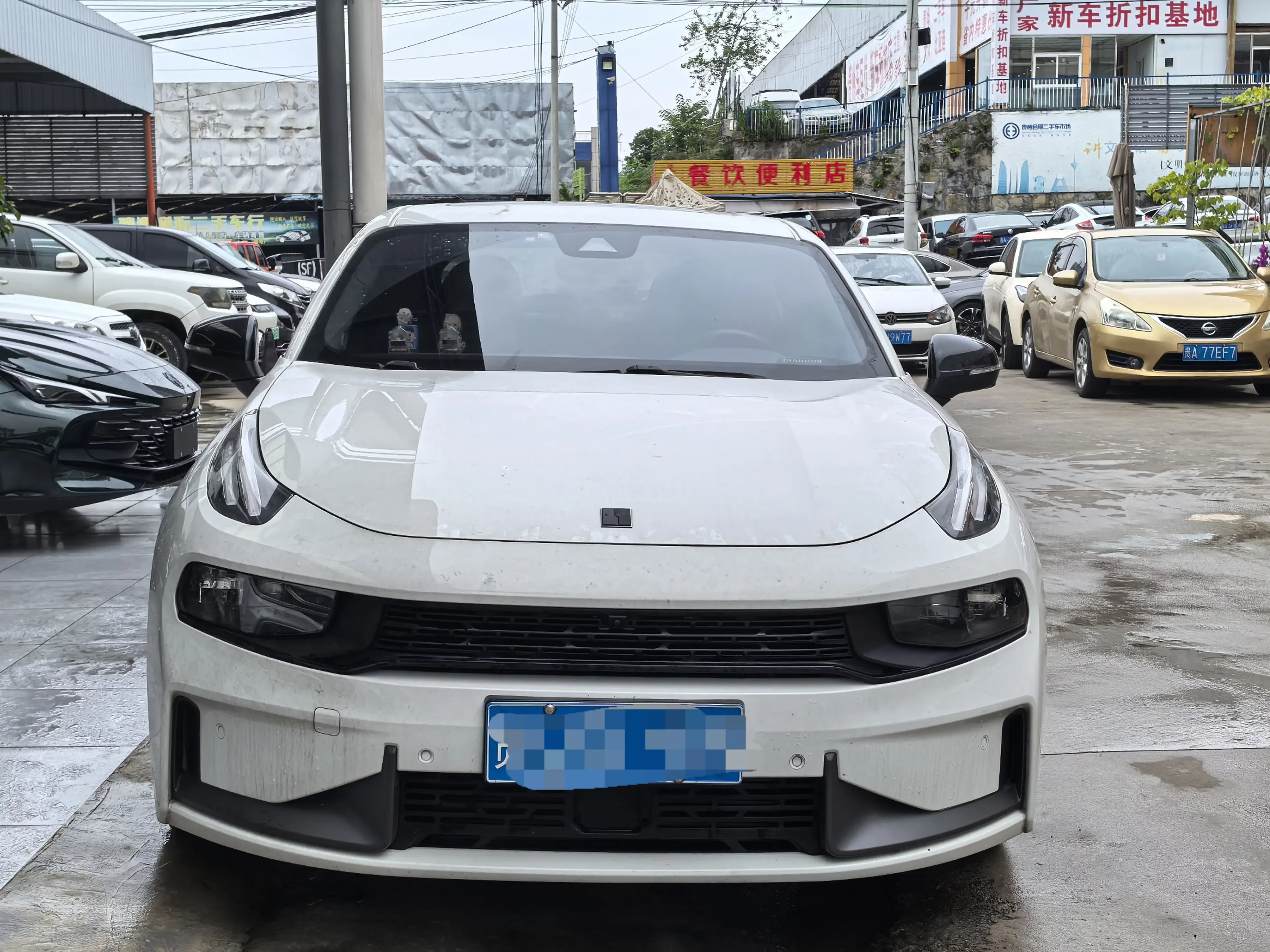 Lynk & Co 03