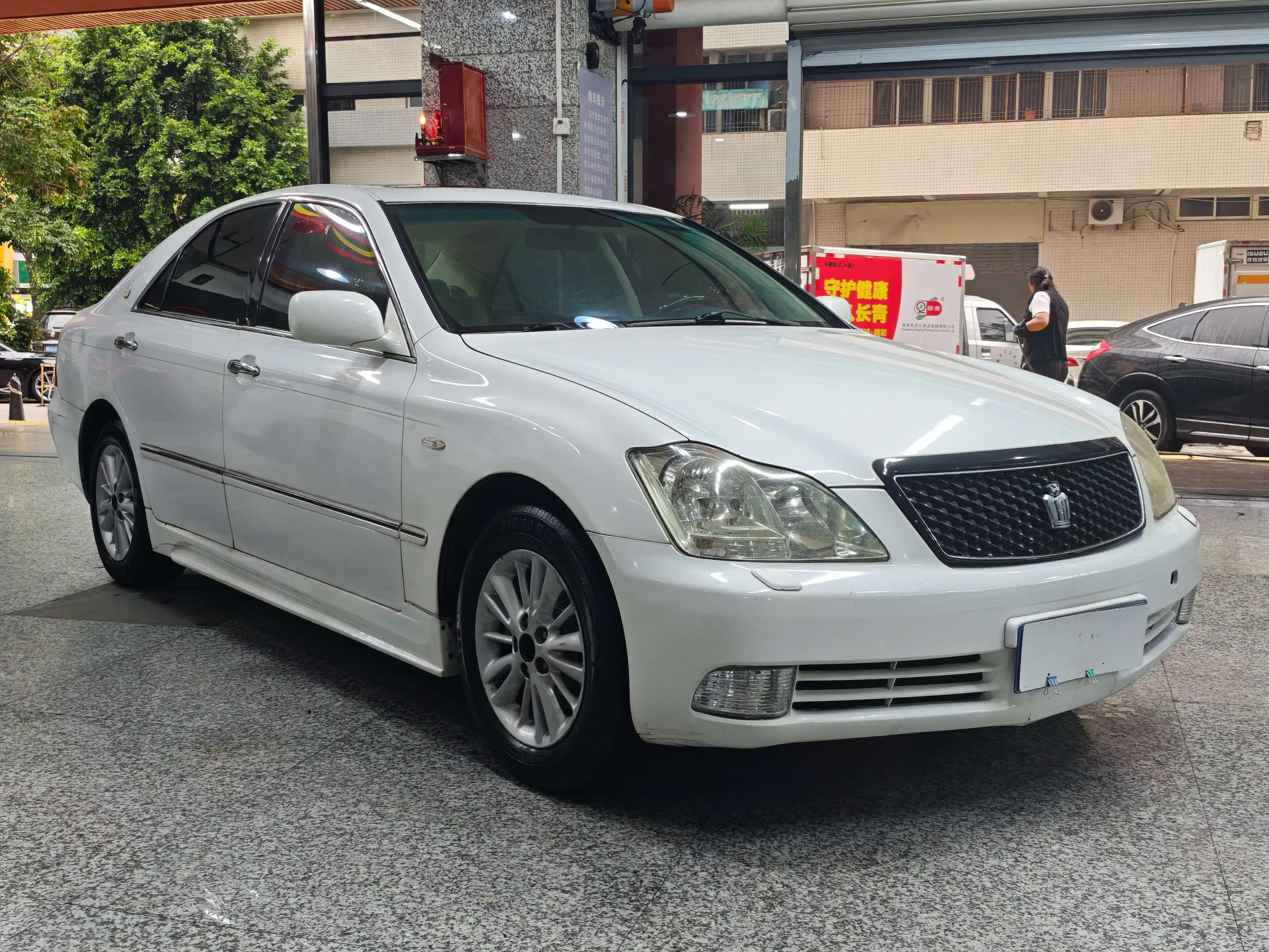Toyota crown