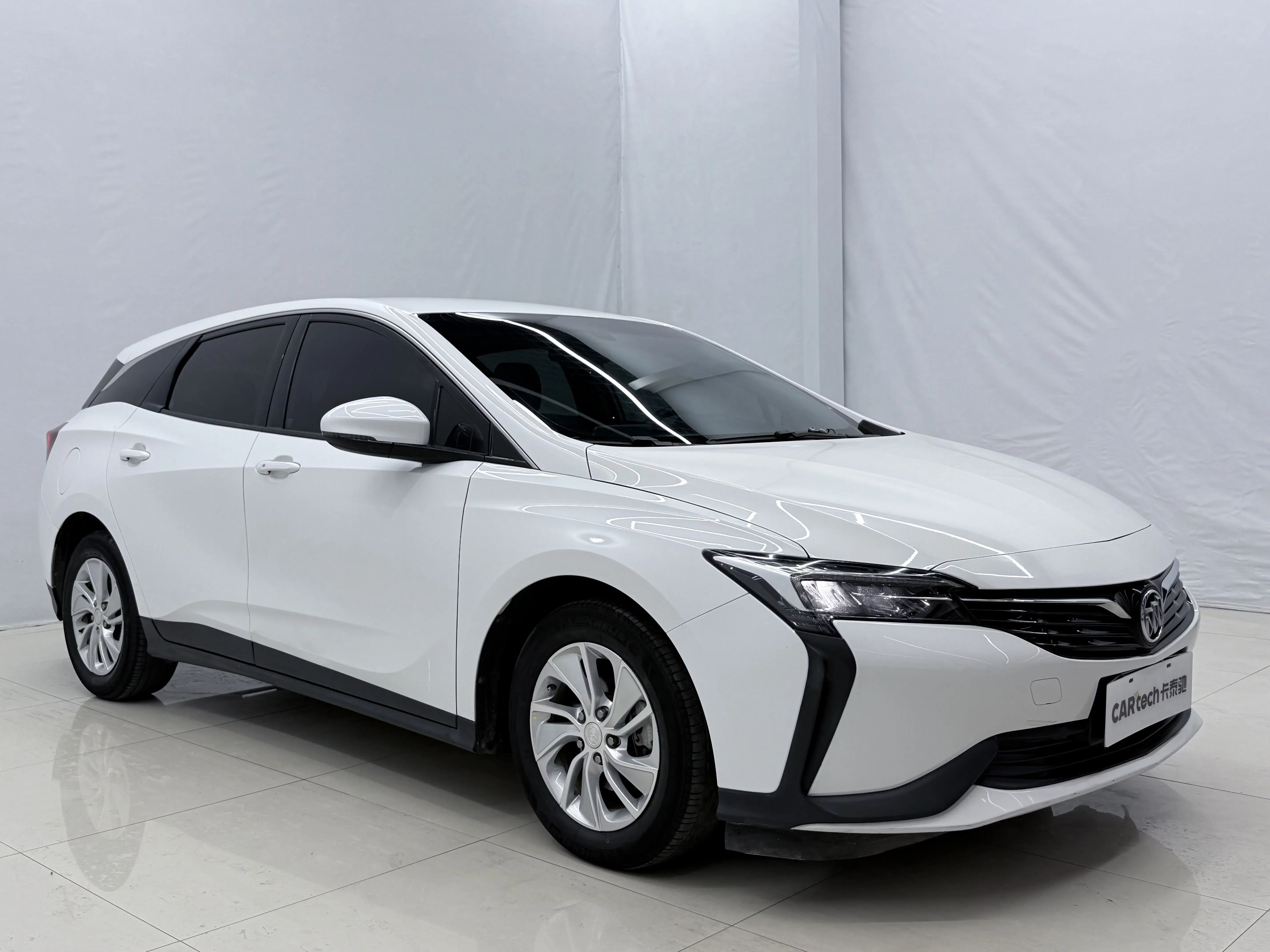 Buick Weilan 6 PHEV