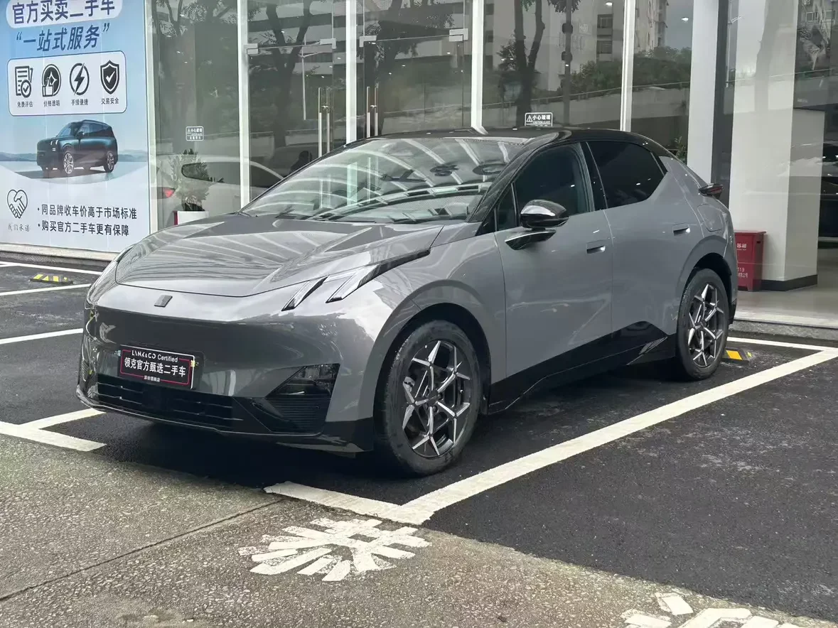 Lynk & Co Z20