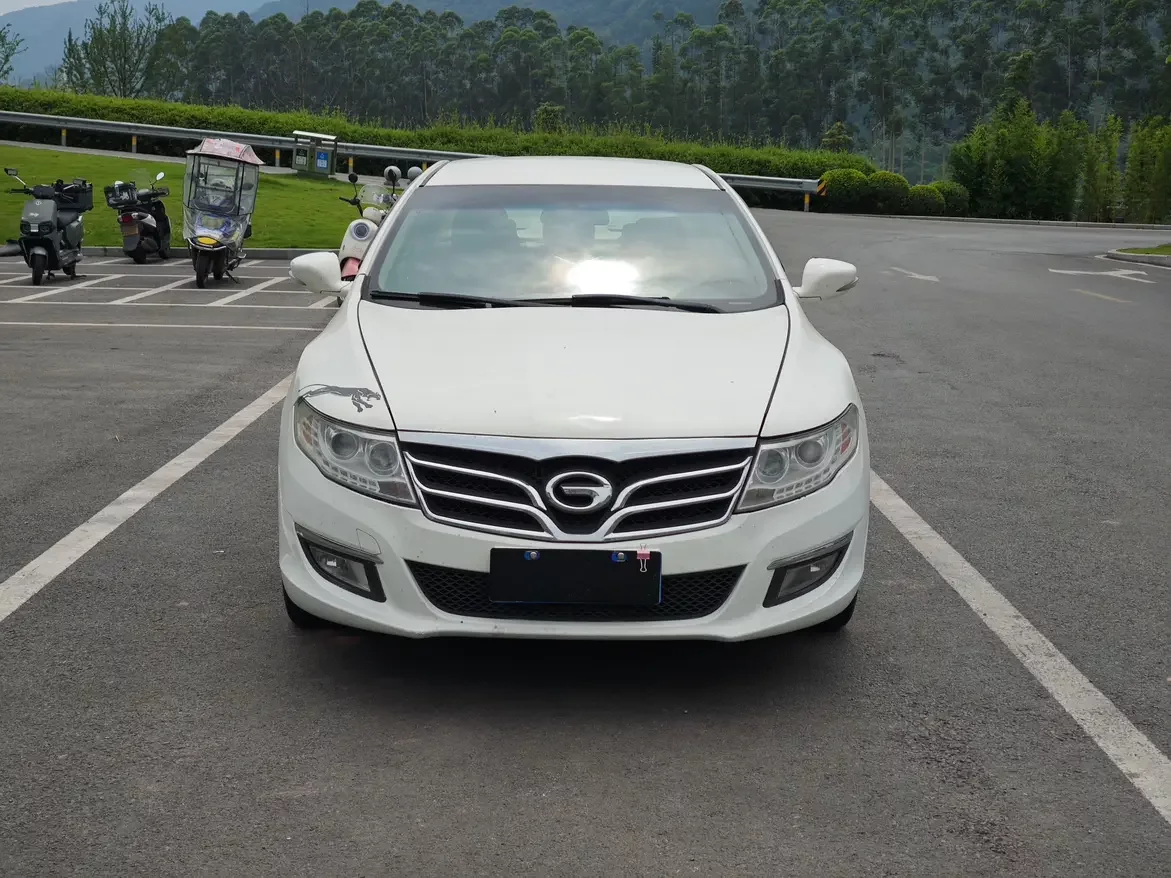 GAC Trumpchi GA5