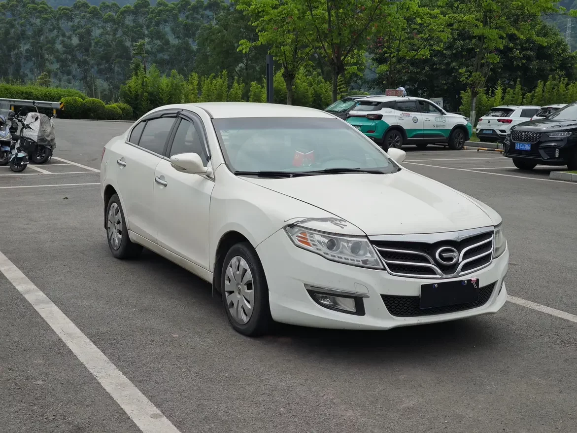GAC Trumpchi GA5