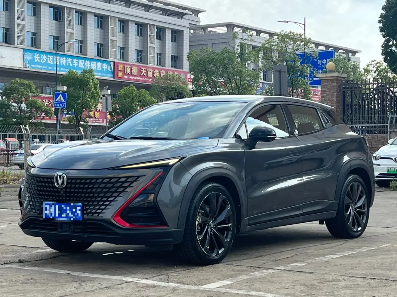 Changan UNI-T  из Китая