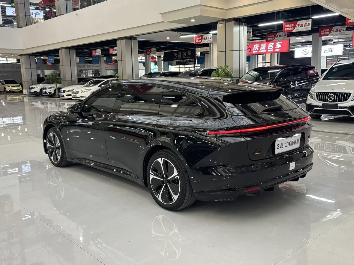 NIO ET5T