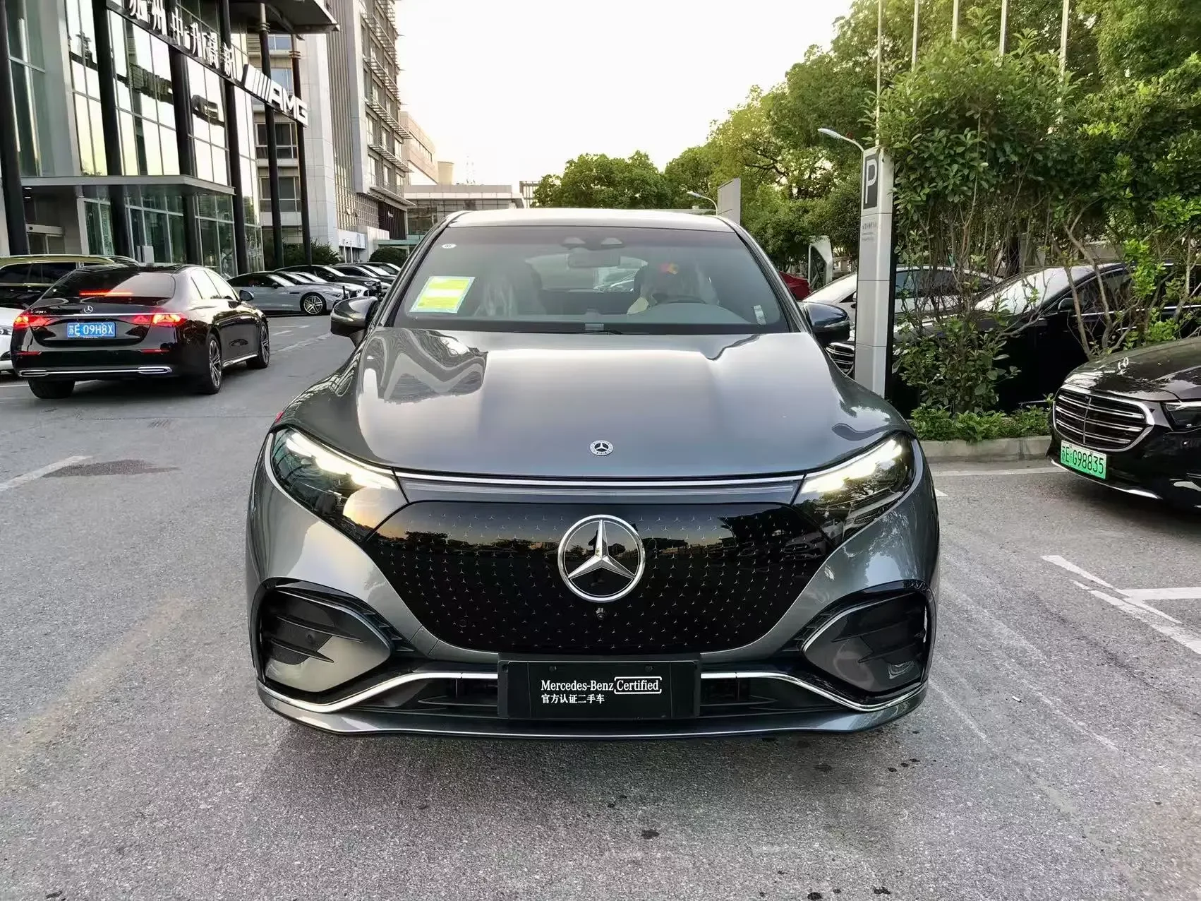 Mercedes-Benz EQS SUV