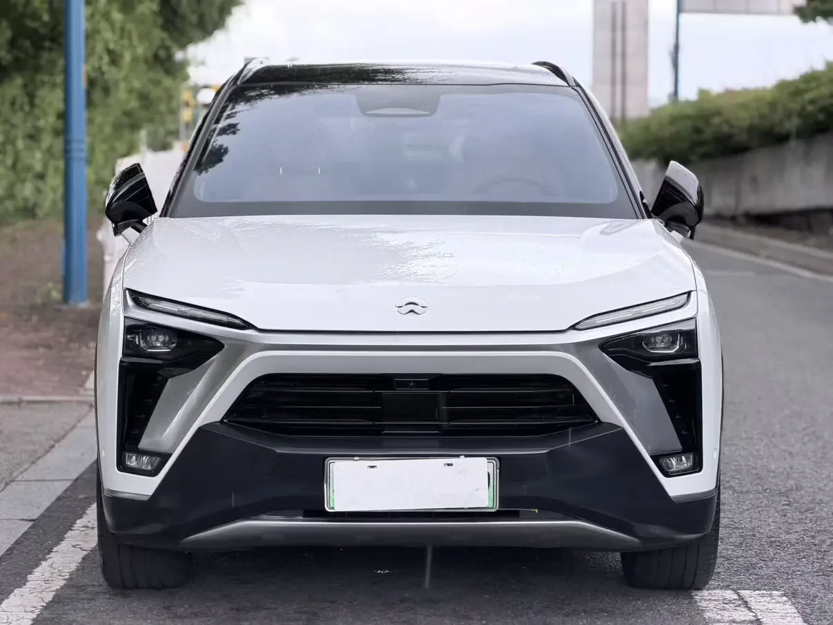 NIO ES8  из Китая