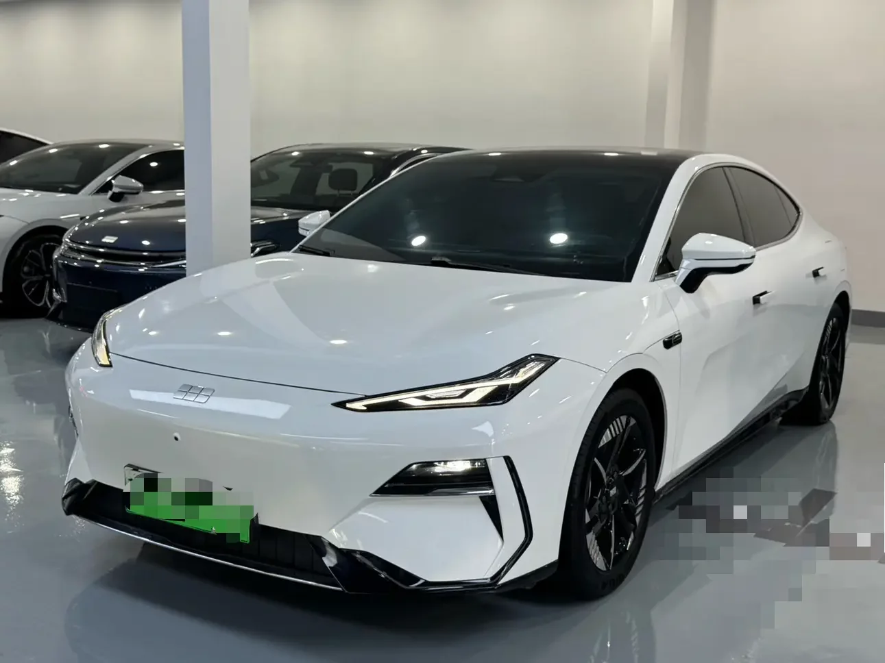 Geely Galaxy E8