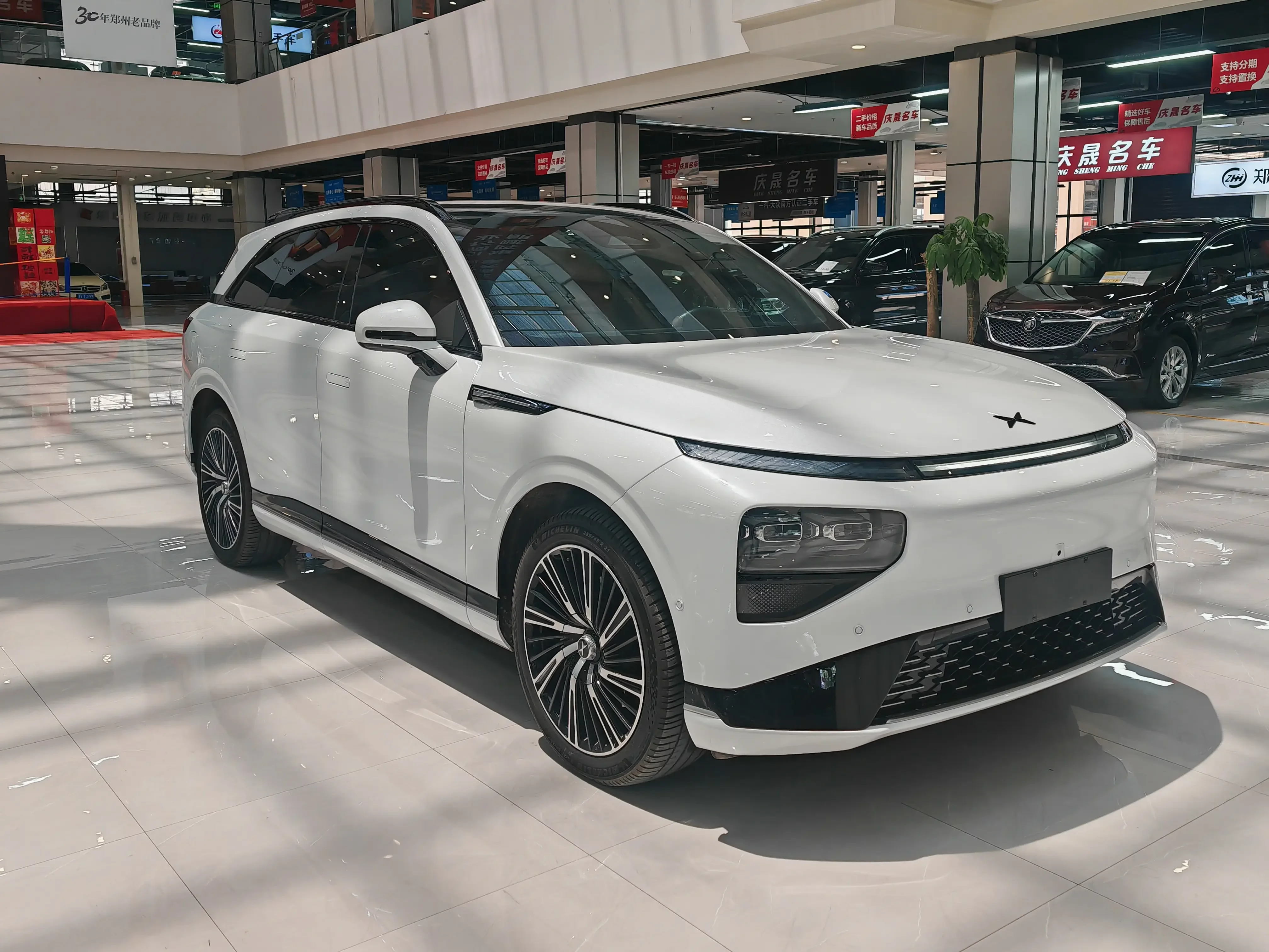 Xpeng G9