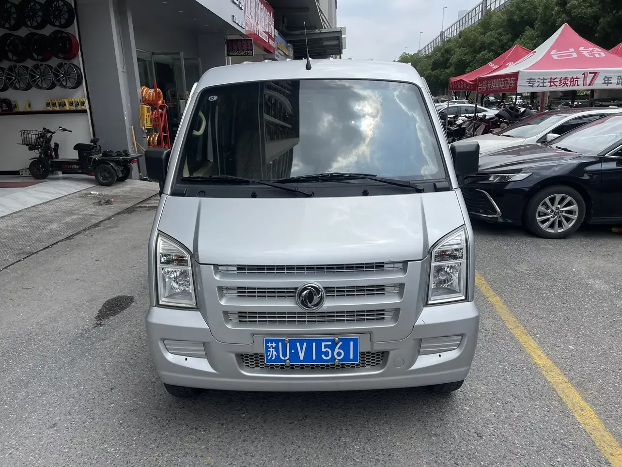 Dongfeng Xiaokang C36  из Китая