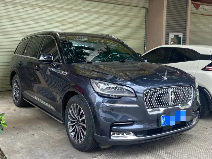 Lincoln aviator