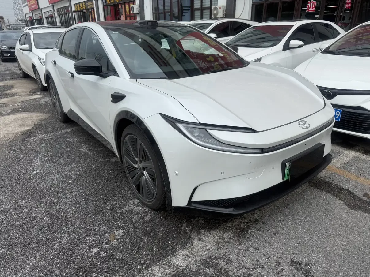 Toyota bZ5