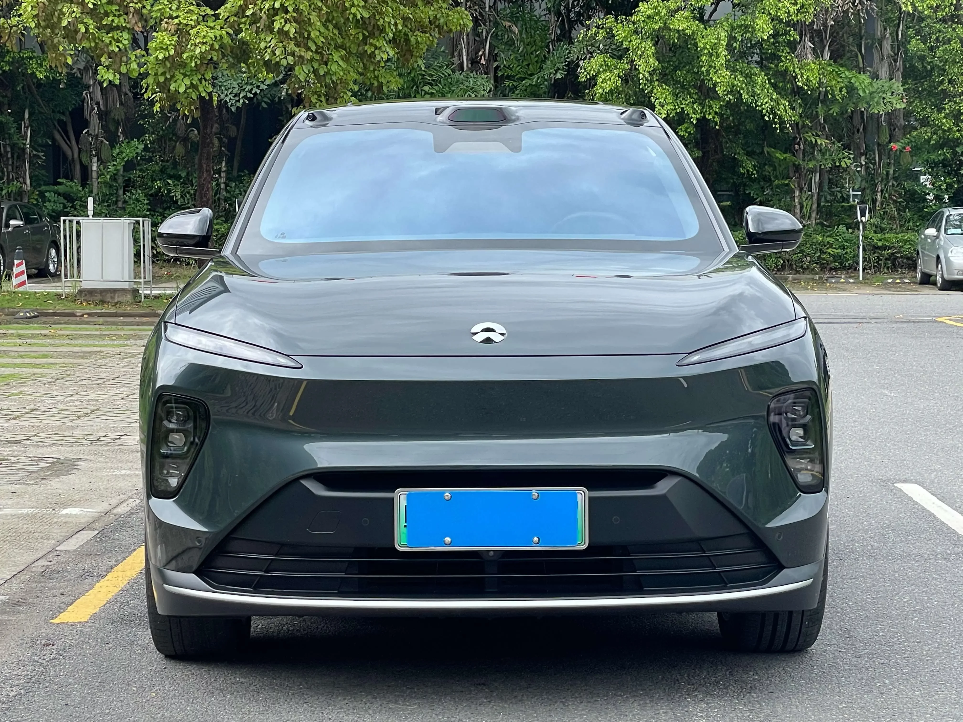NIO ES8  из Китая