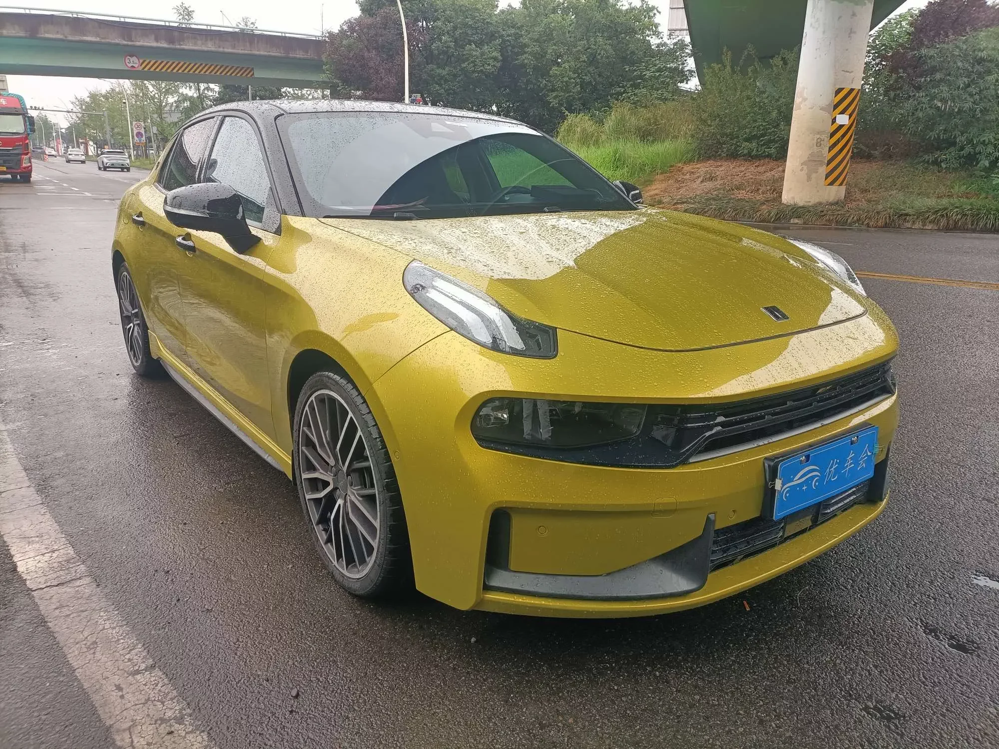 Lynk & Co 03