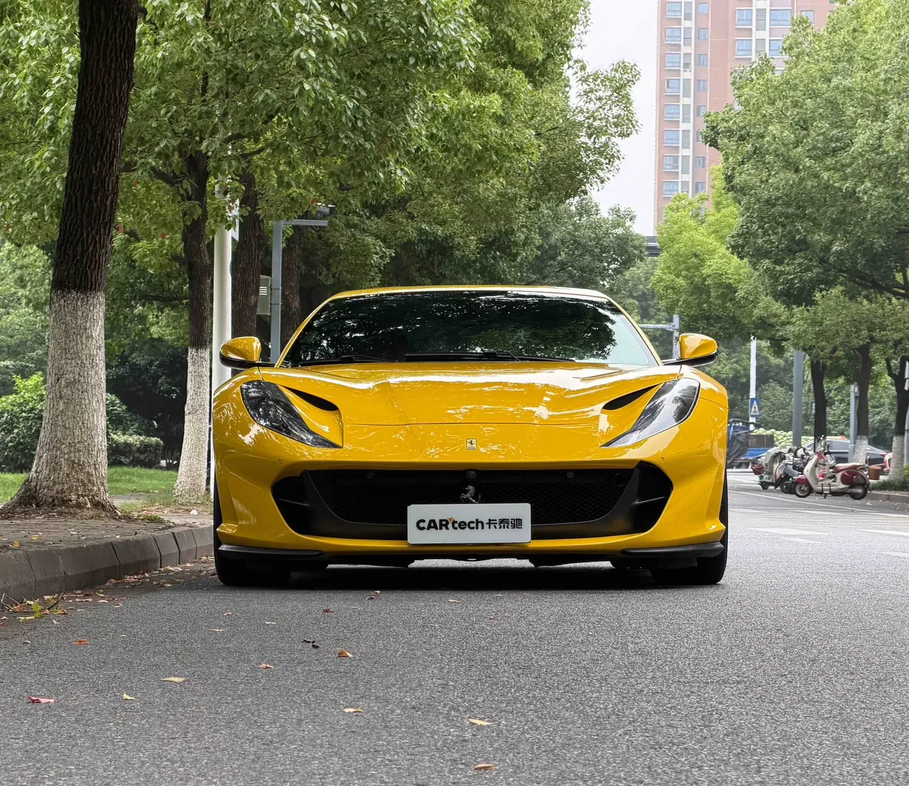 Ferrari 812