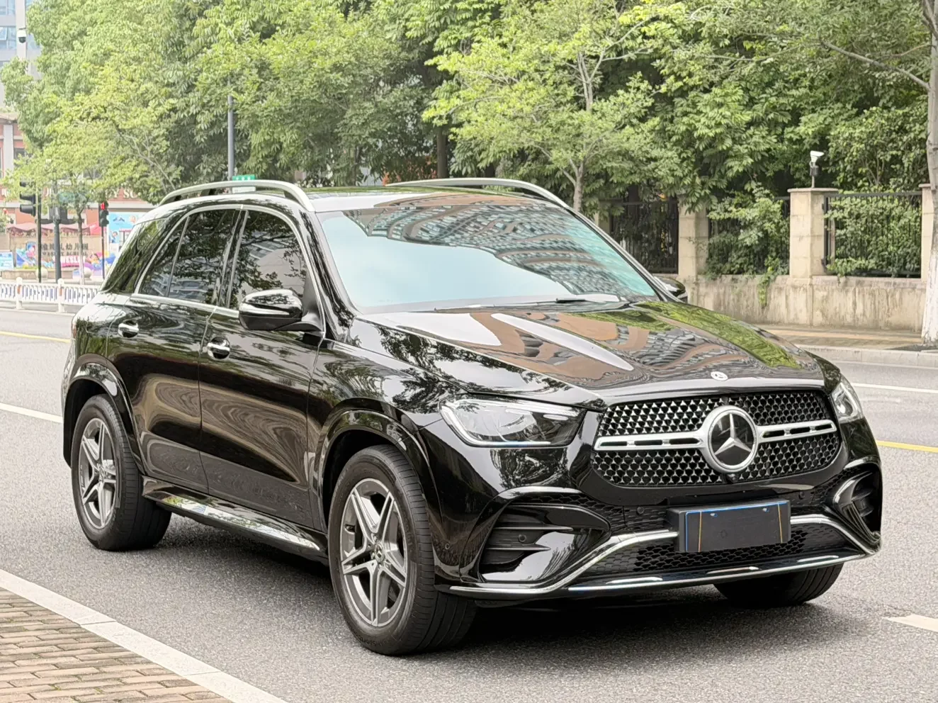 Mercedes-Benz GLE (Imported)