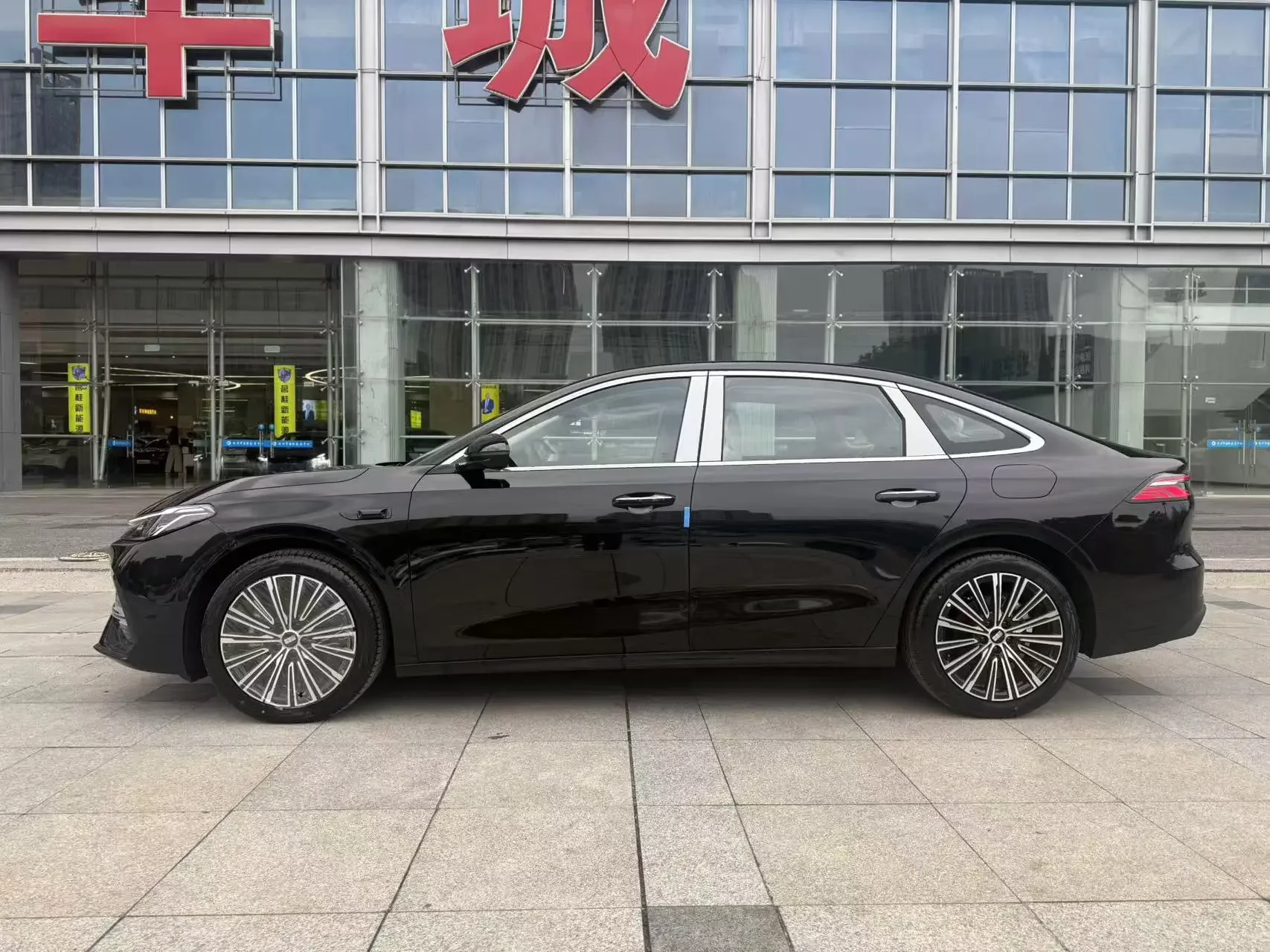 Geely Galaxy A7 EM