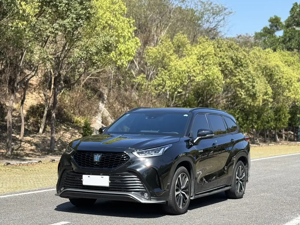 Toyota Crown Kluger