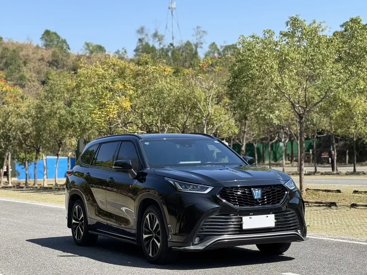 Toyota Crown Kluger
