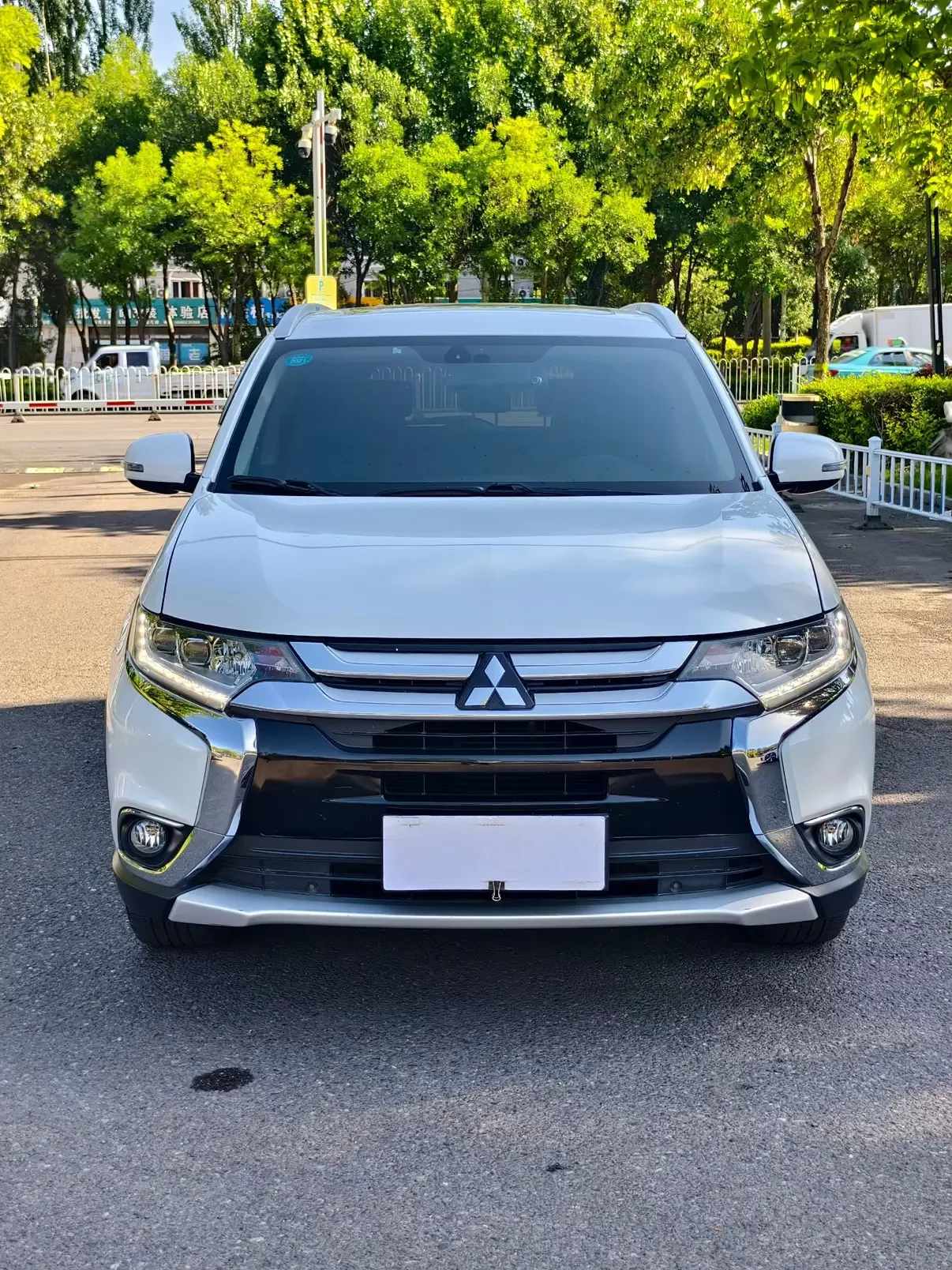 Mitsubishi Outlander  из Китая