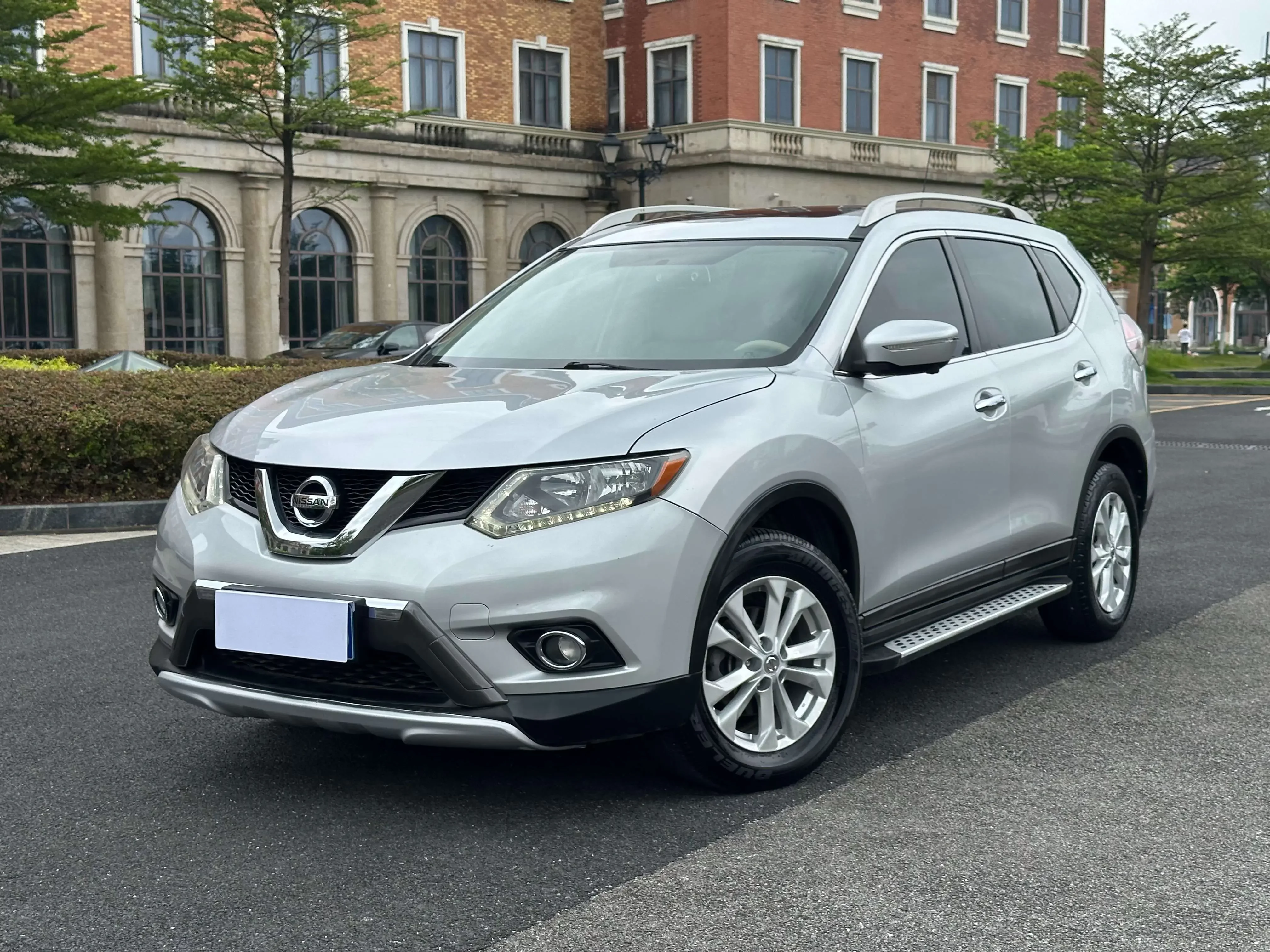 Nissan X-Trail (Qijun)  из Китая