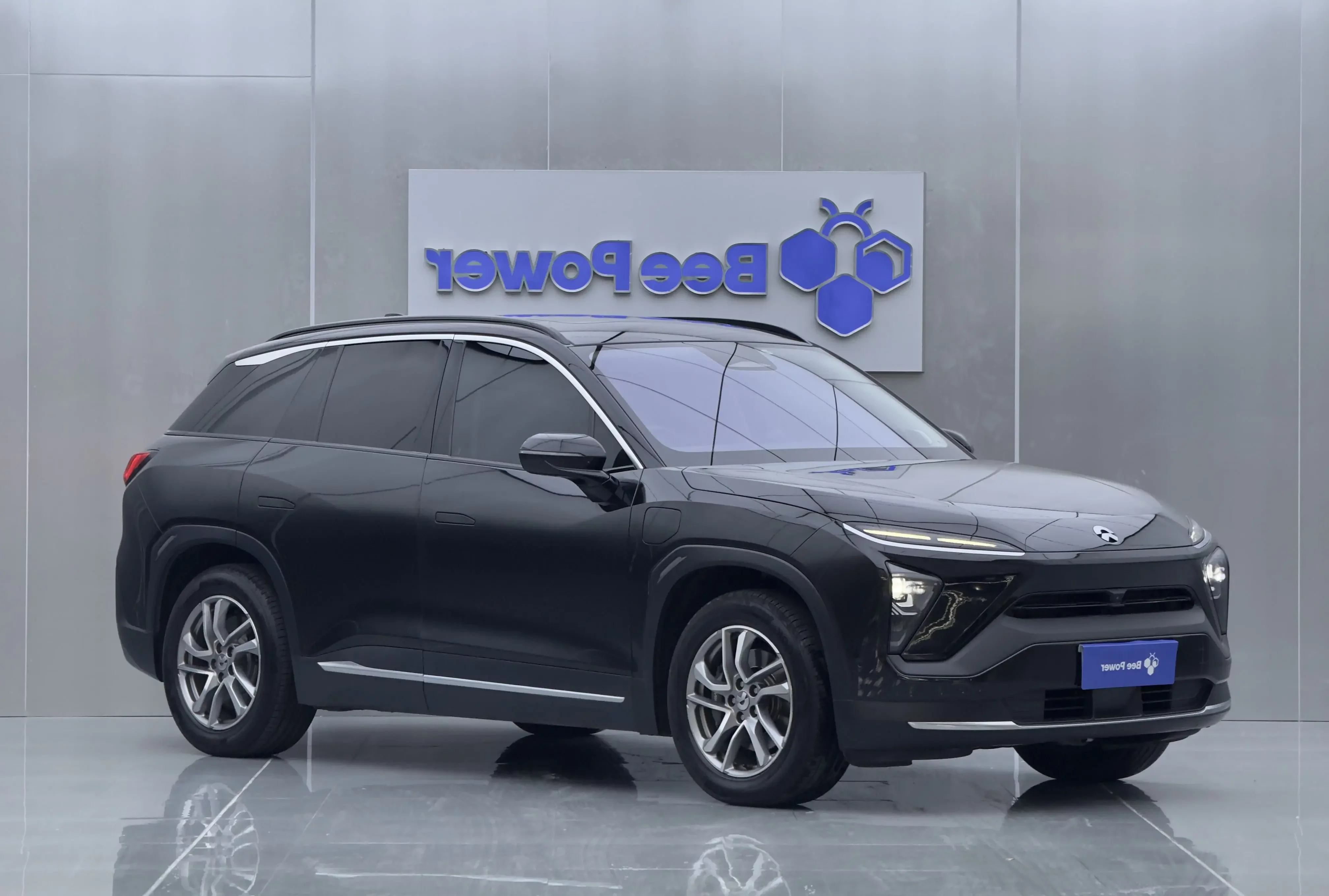 NIO ES6