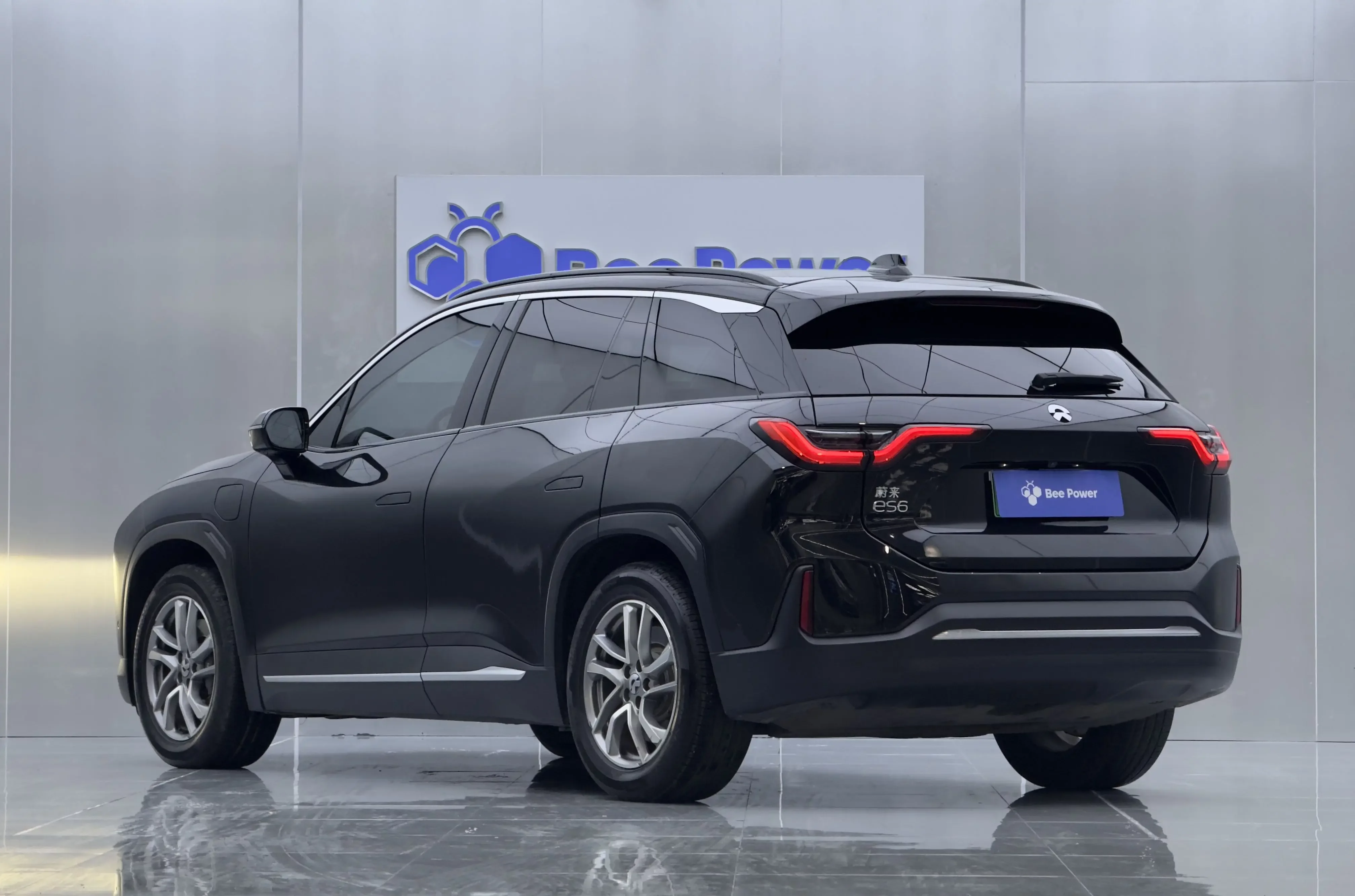 NIO ES6