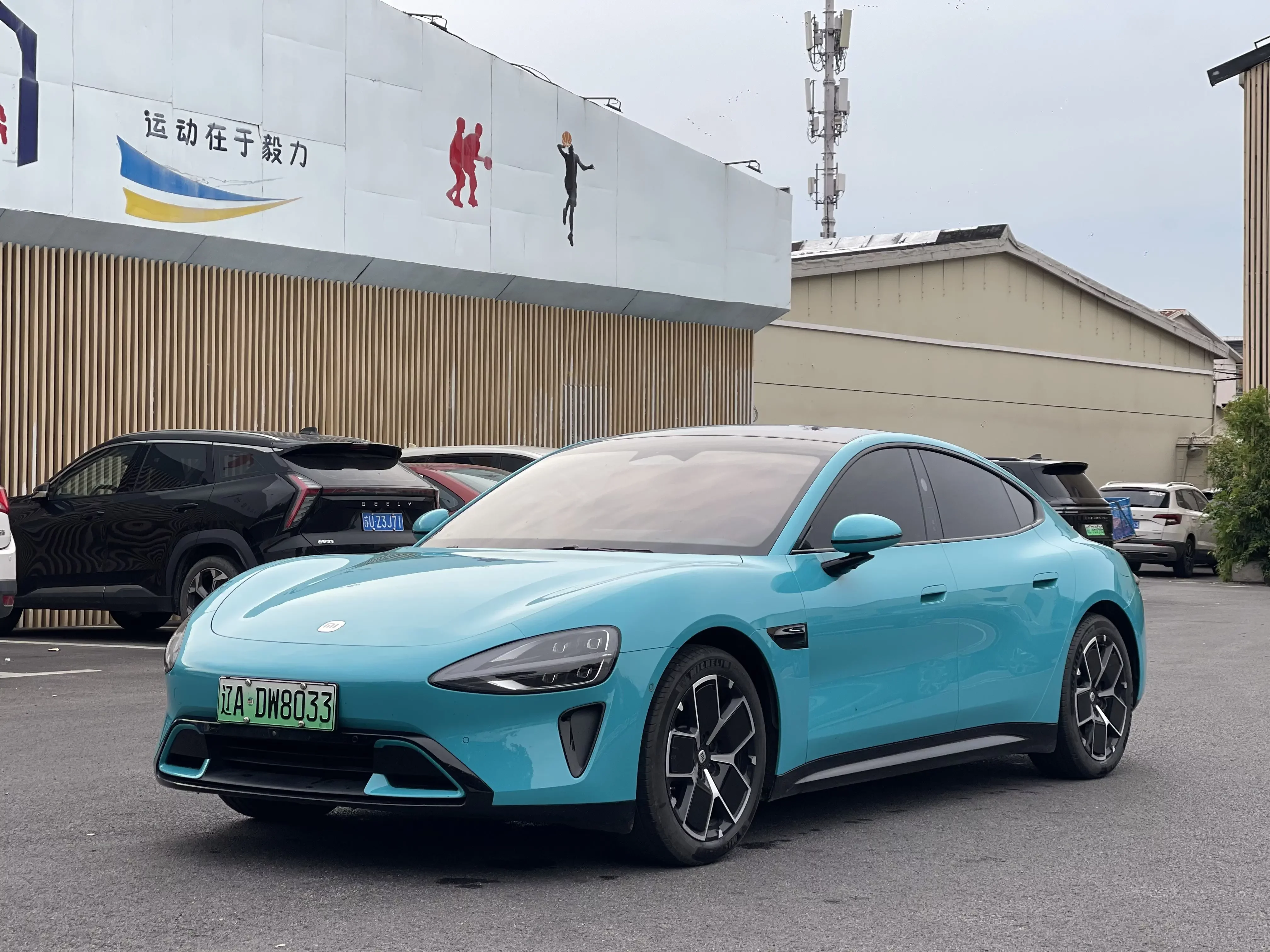 Xiaomi car Xiaomi SU7  из Китая