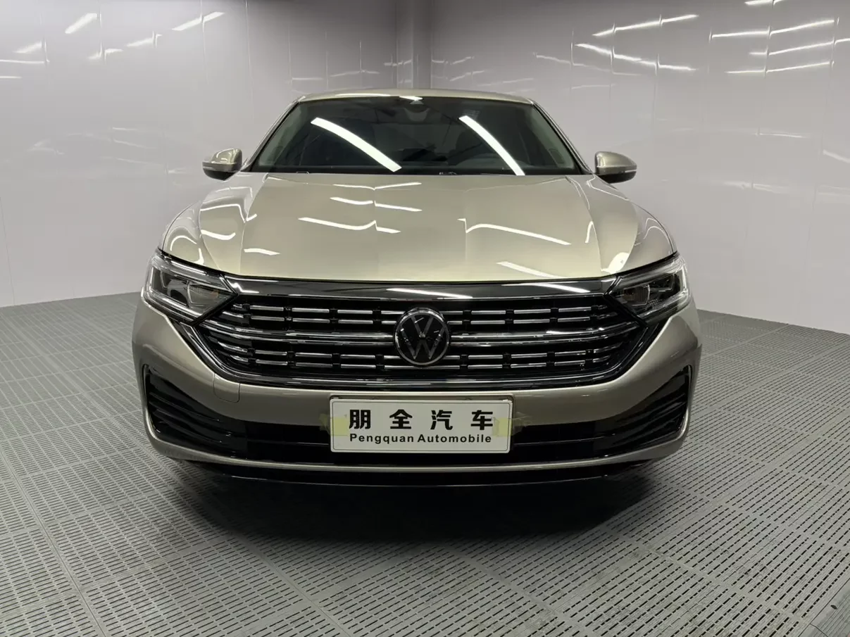 Volkswagen Sagitar