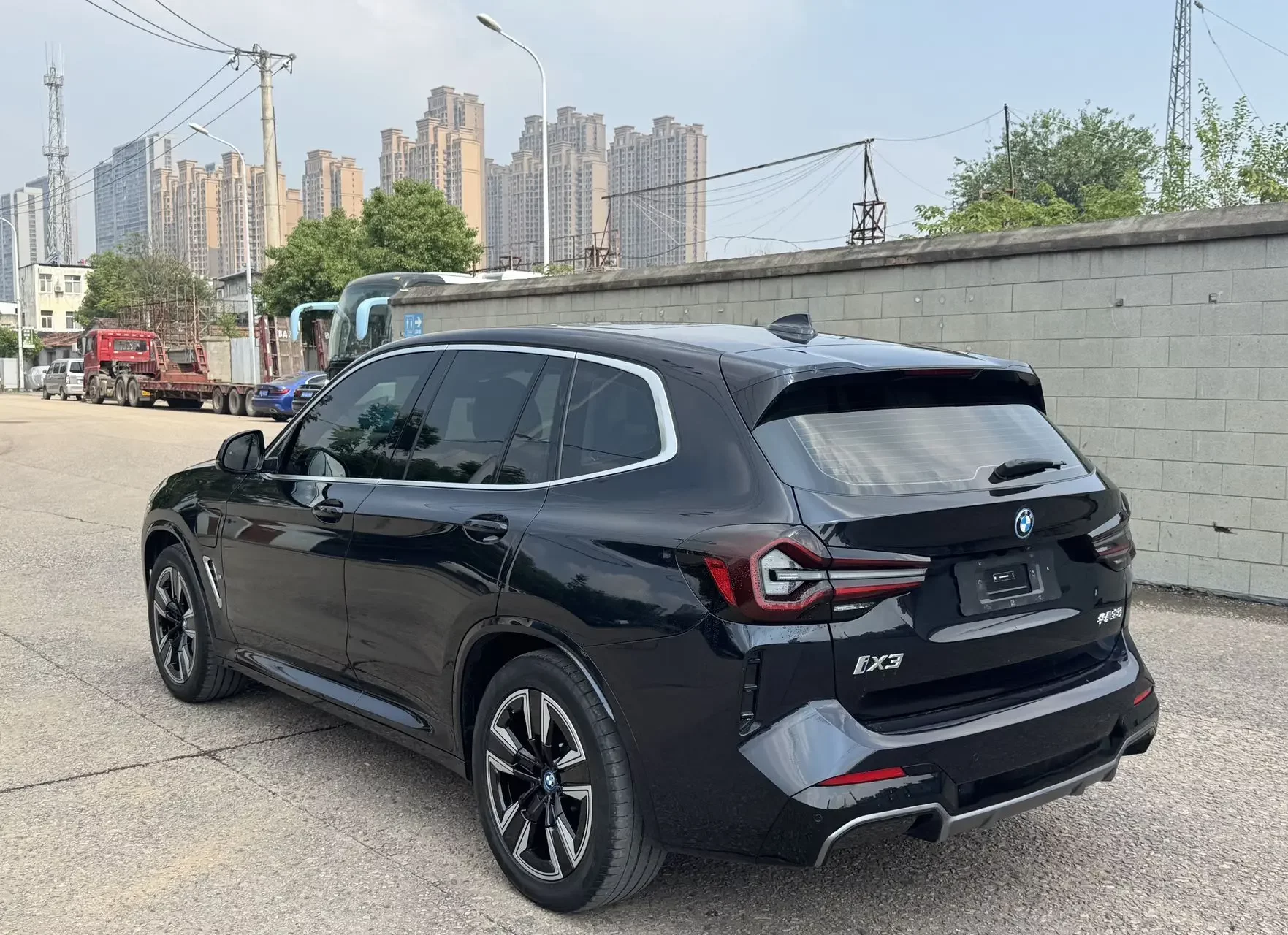 BMW iX3
