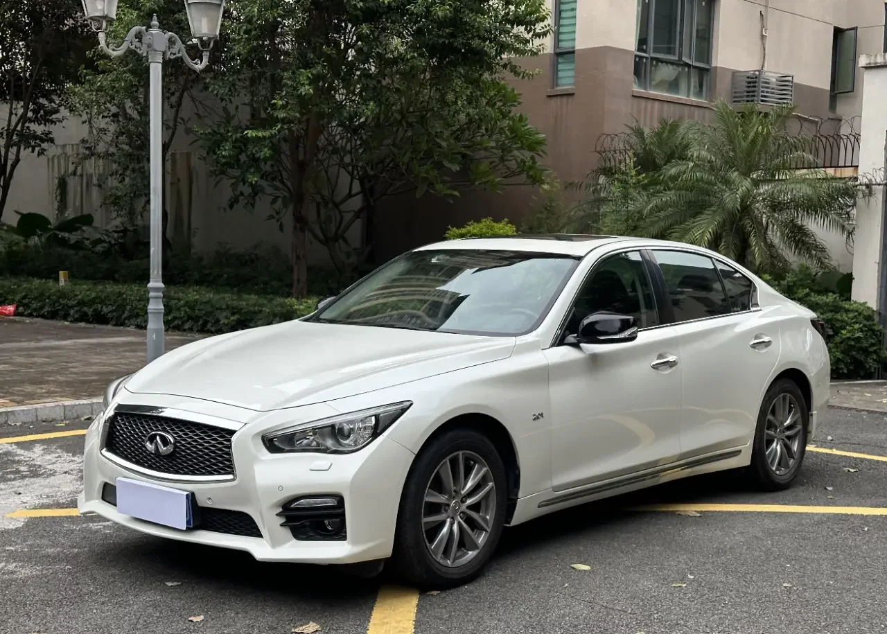 Infiniti Q50L  из Китая