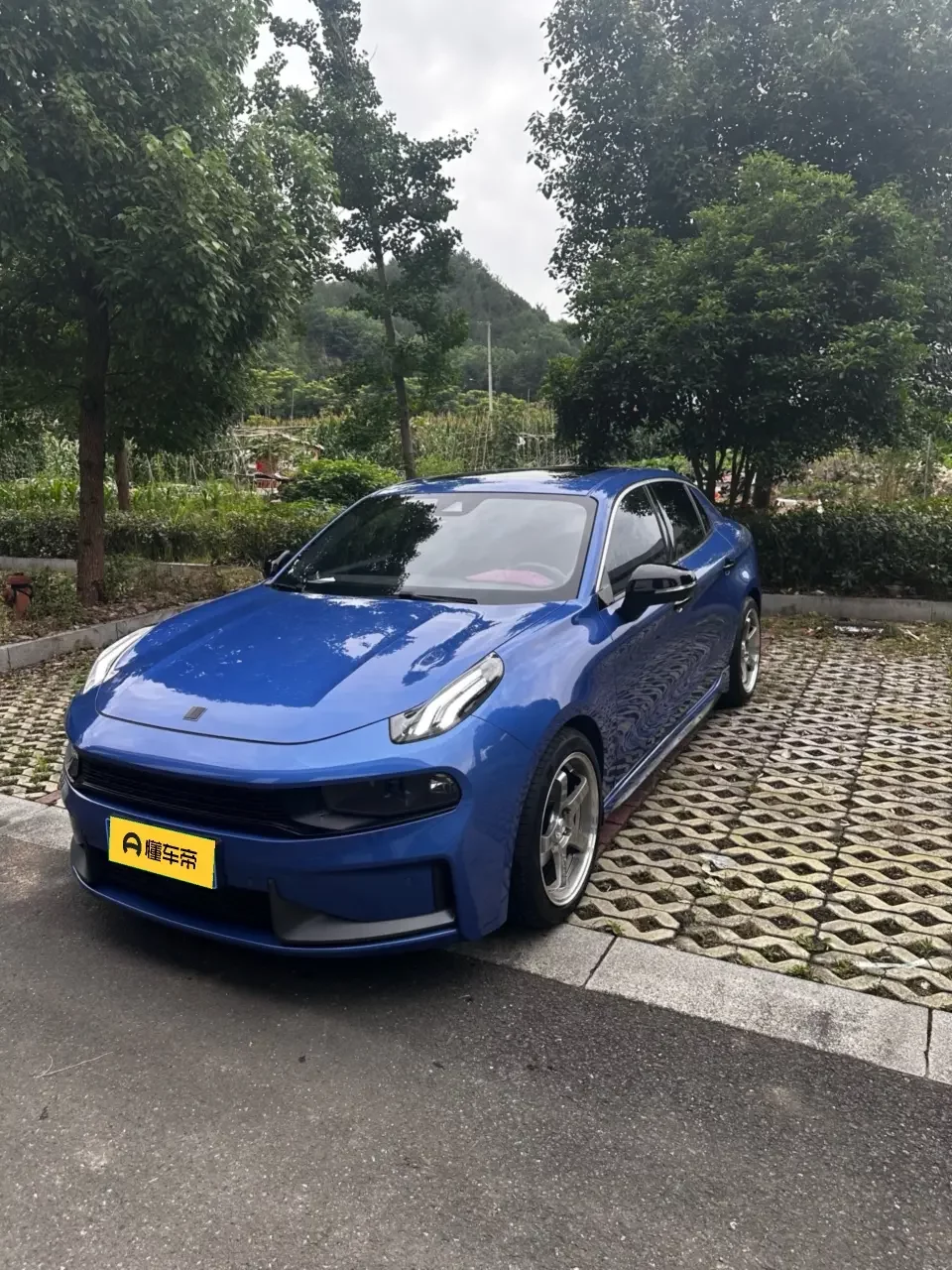 Lynk & Co 03