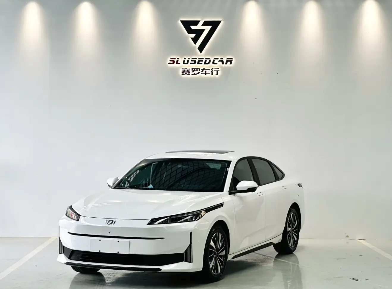 Changan Qiyuan A05  из Китая