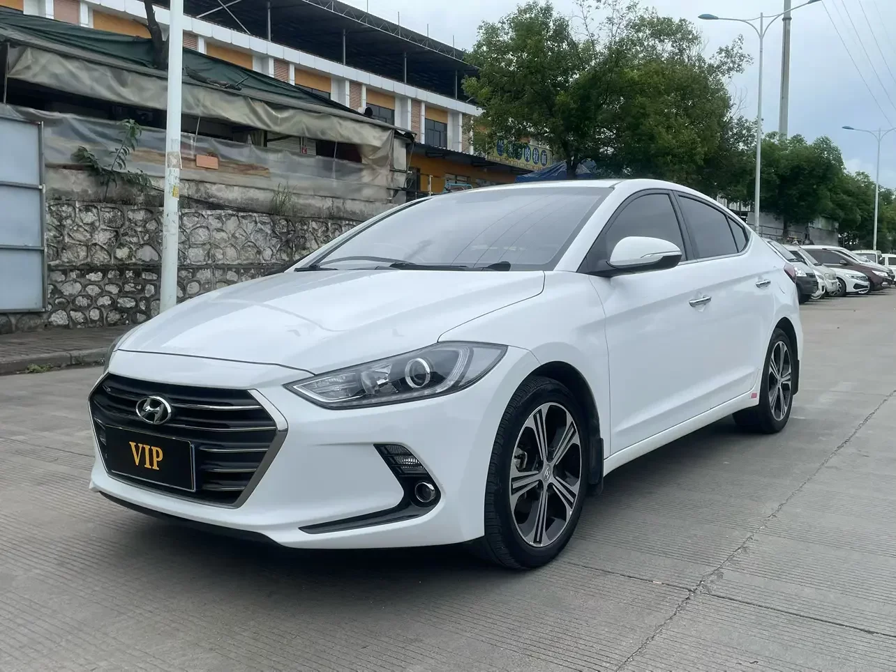 Hyundai lead