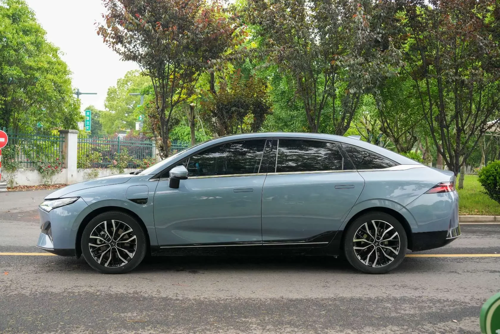 Xpeng P5