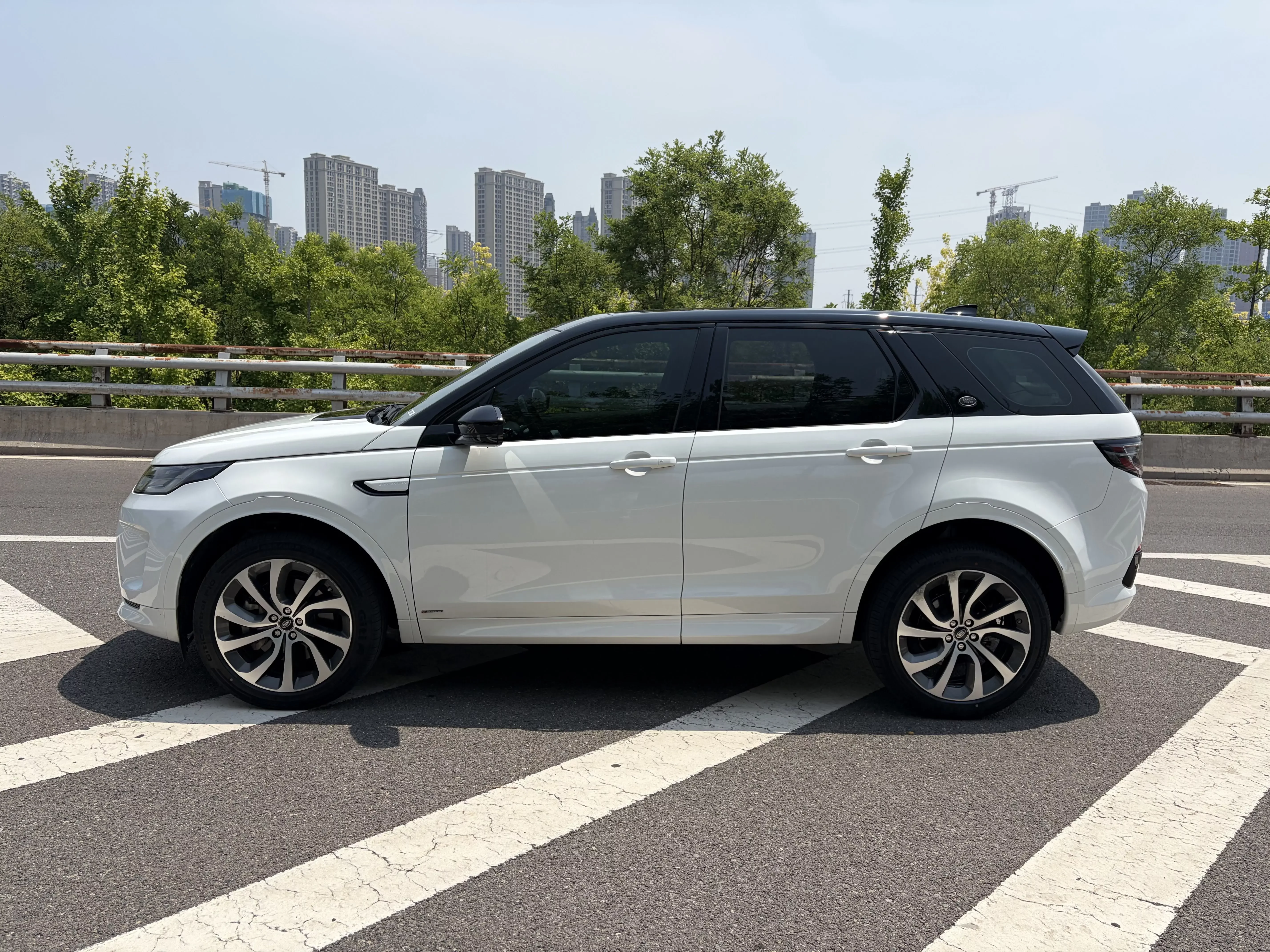 Land Rover Discover Sports