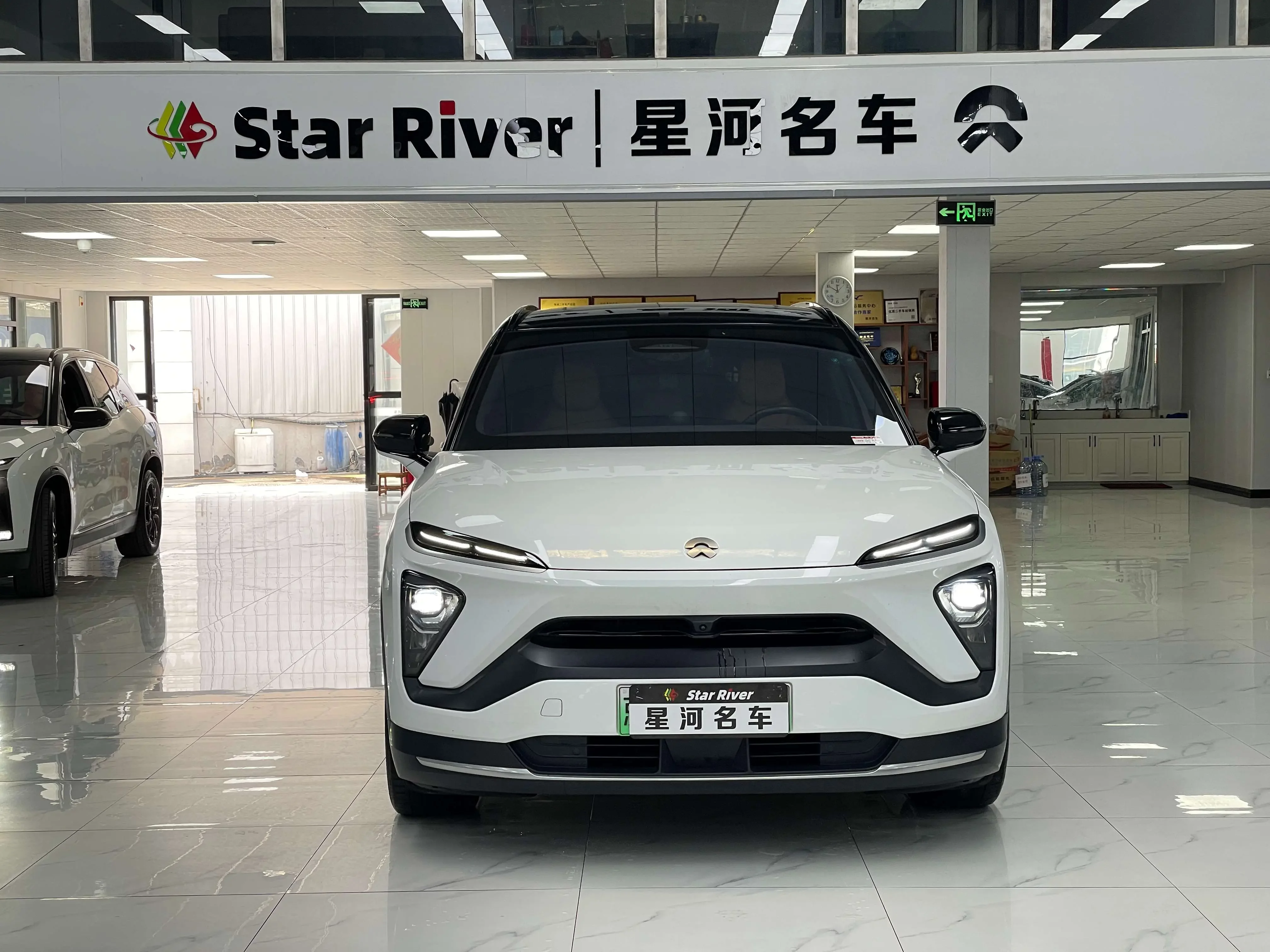 NIO ES6