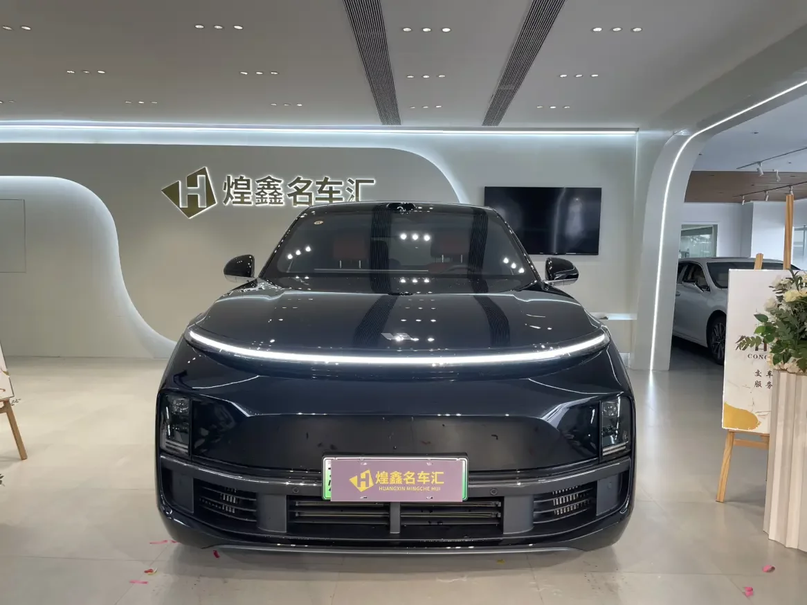 Lixiang L8
