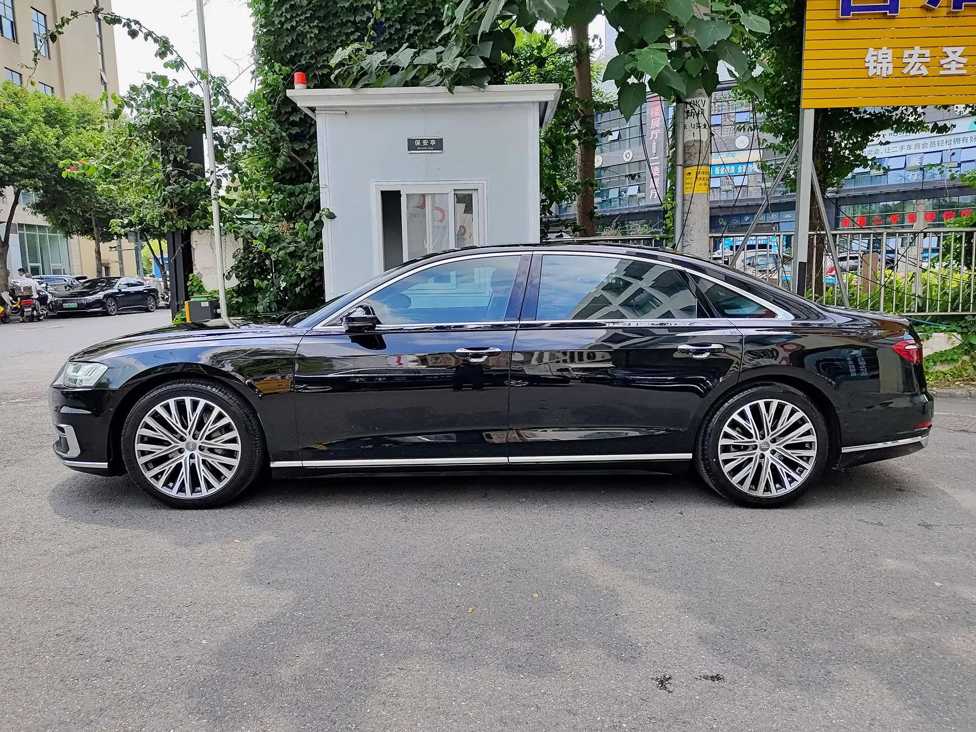 Audi A8