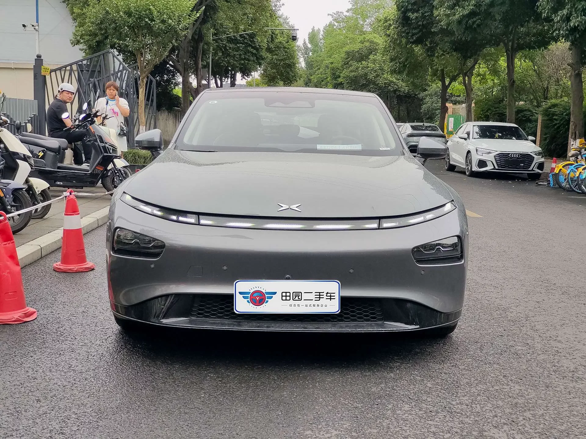 Xpeng P7