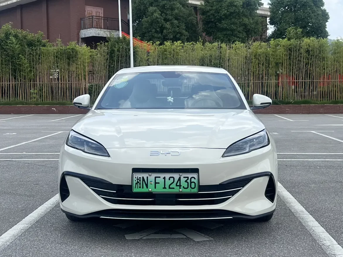 BYD Seal 06DM