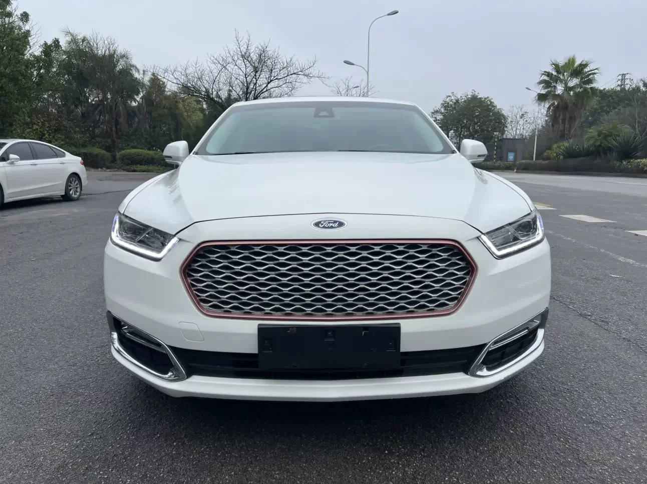Ford Taurus