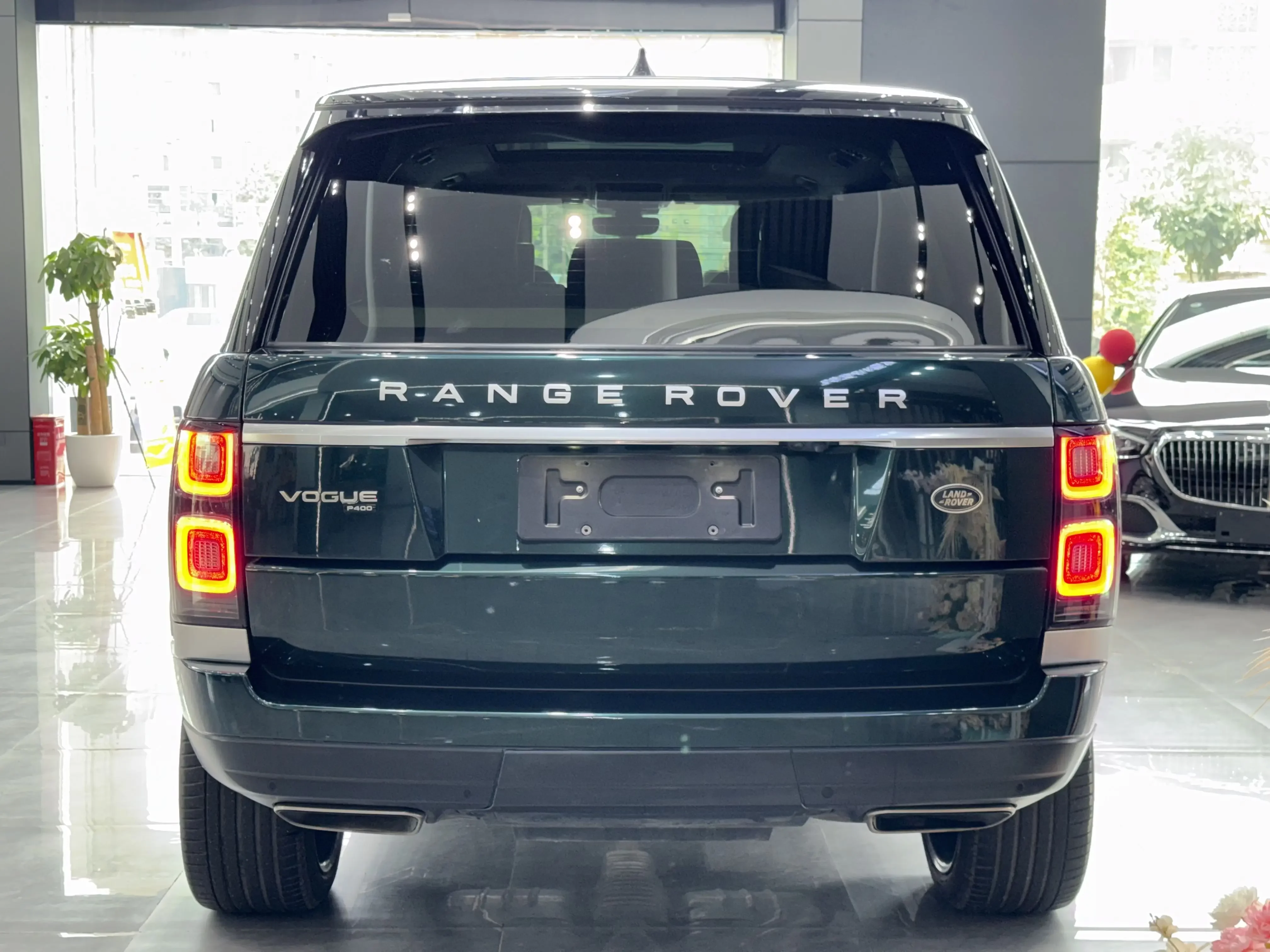 Land Rover range rover