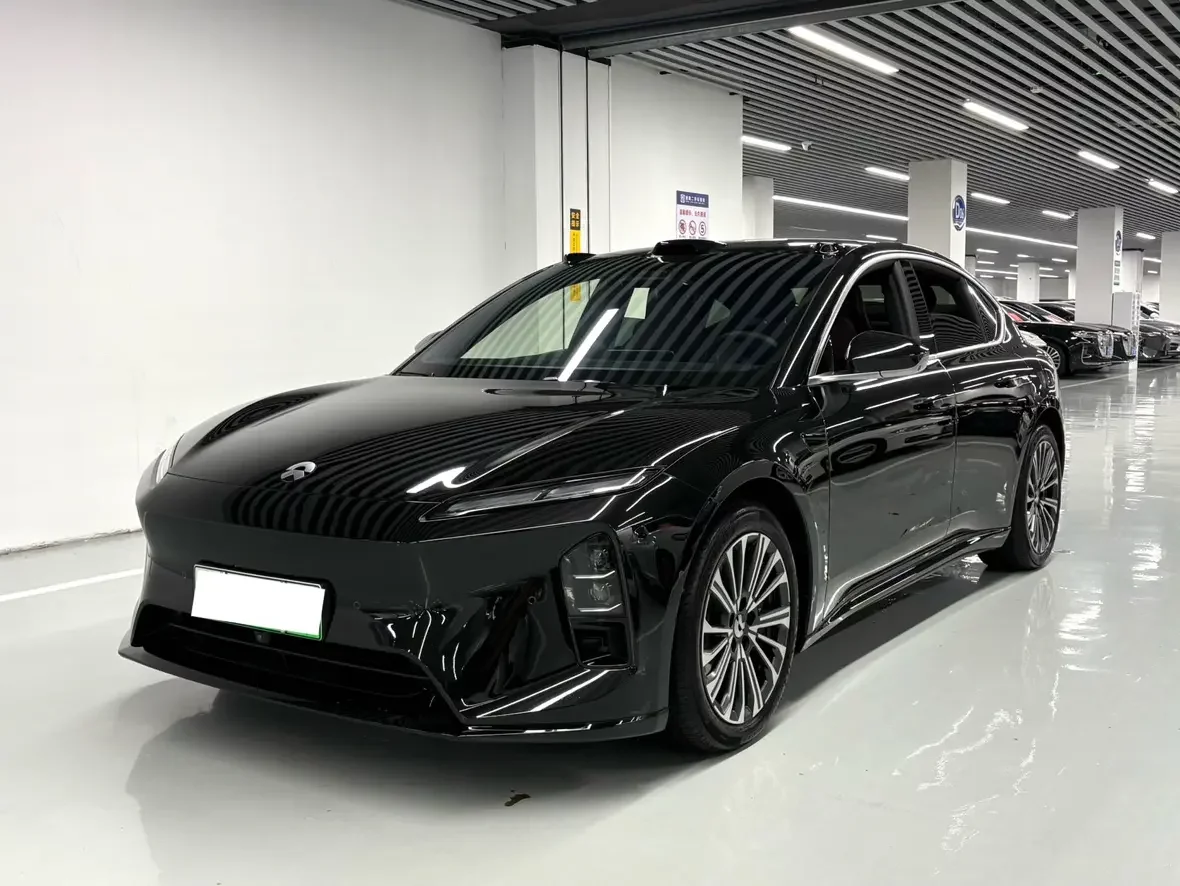 NIO ET5