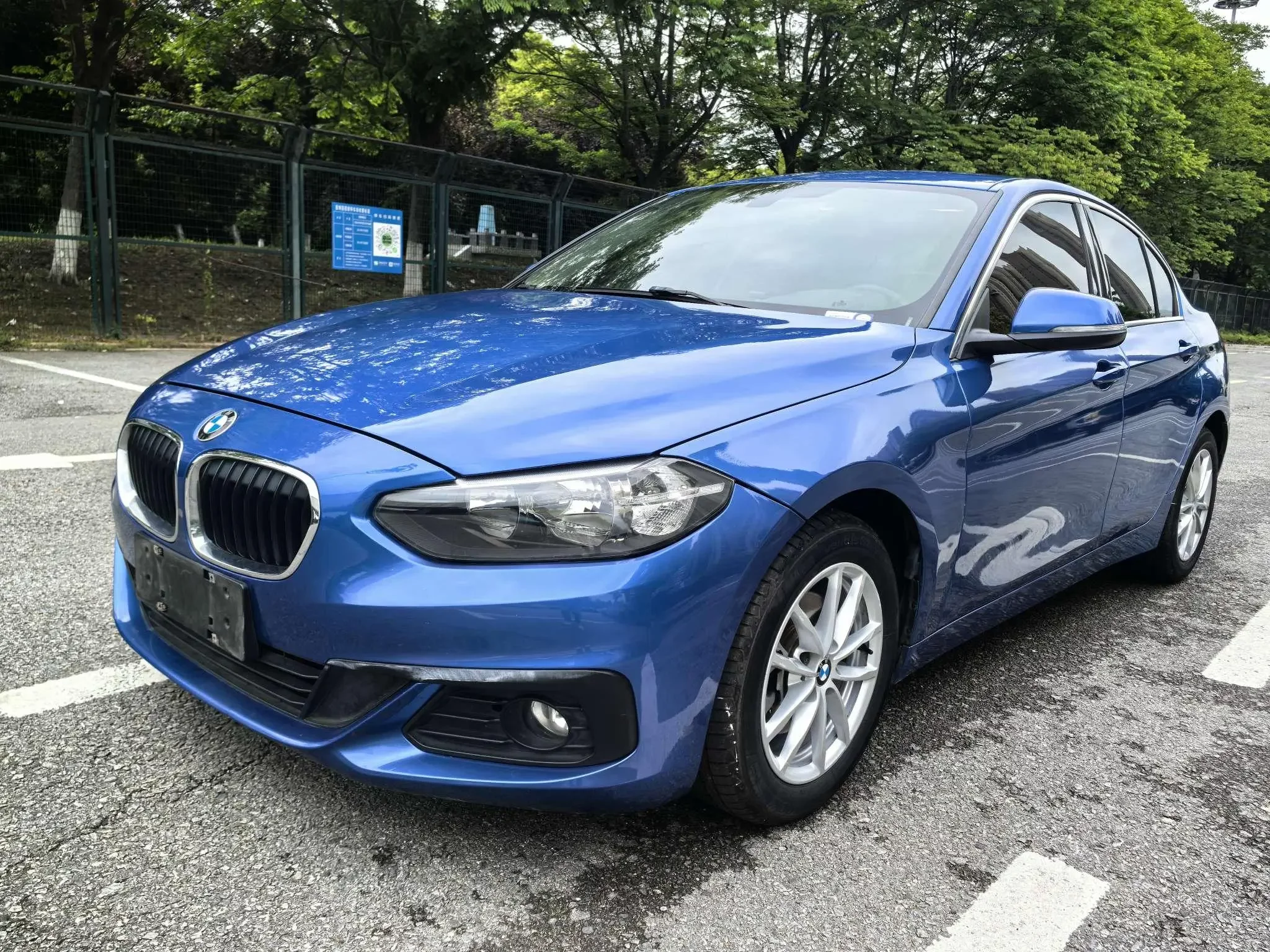BMW 1 Series  из Китая