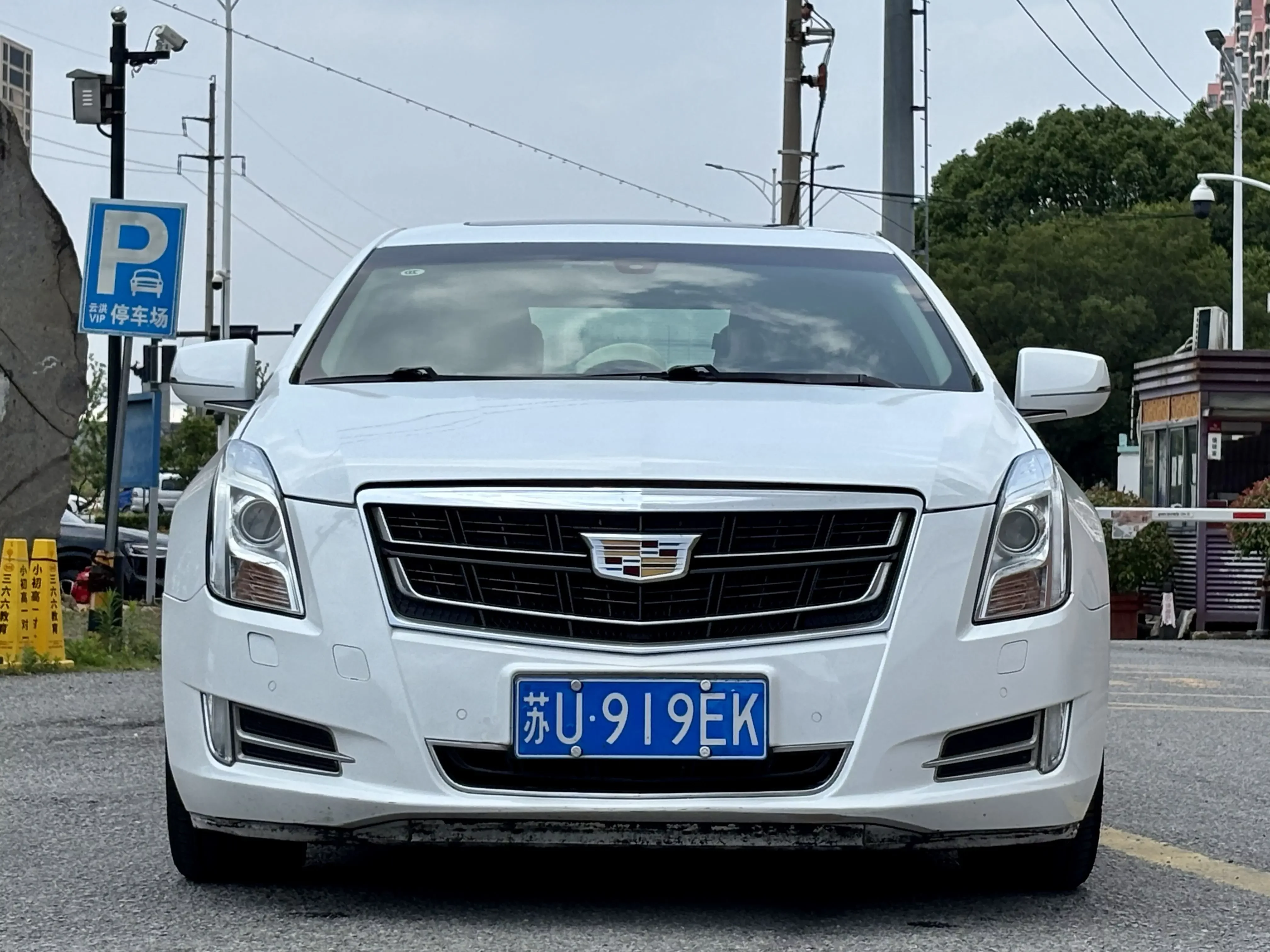Cadillac XTS