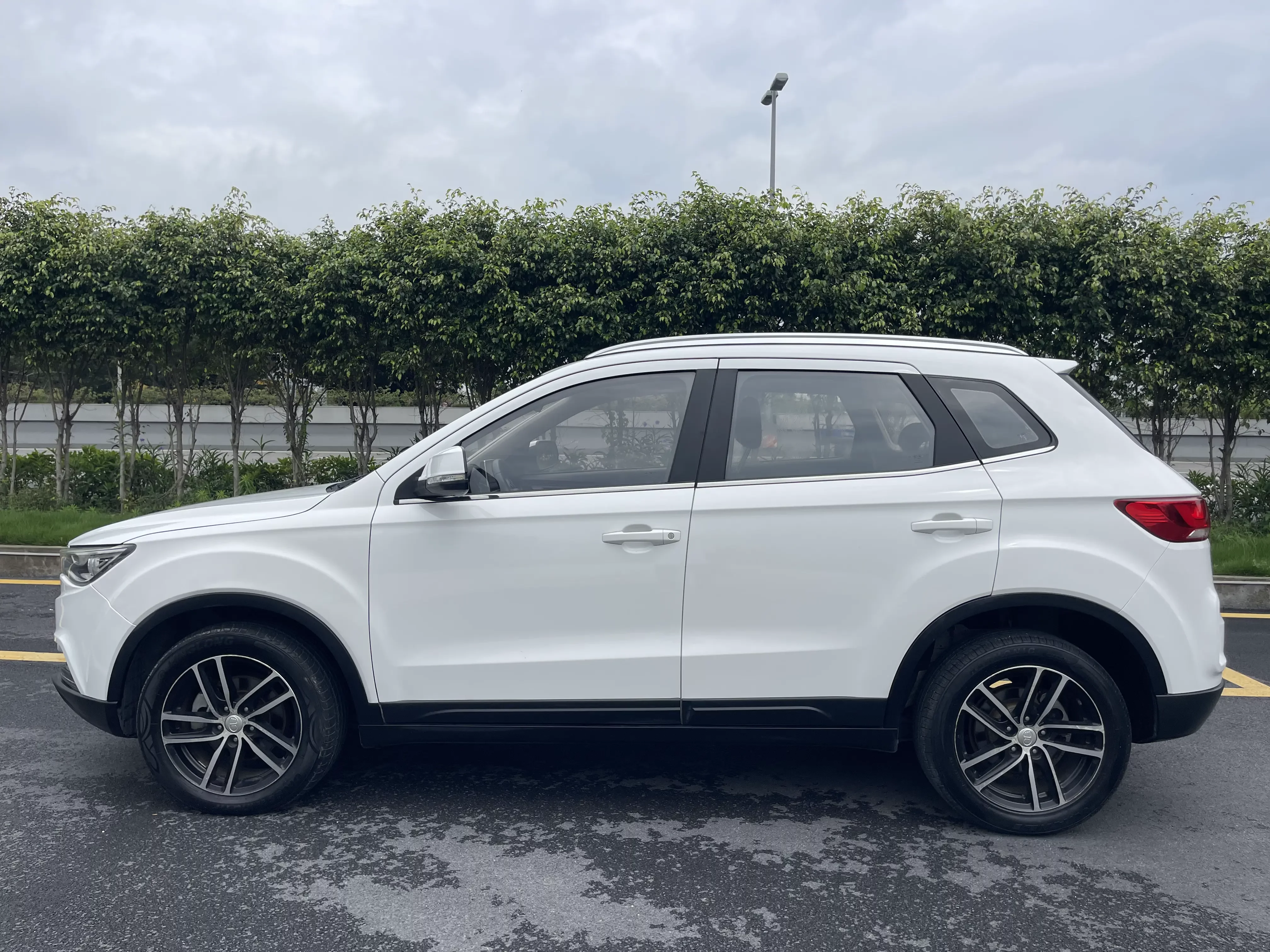 FAW Bestune X40