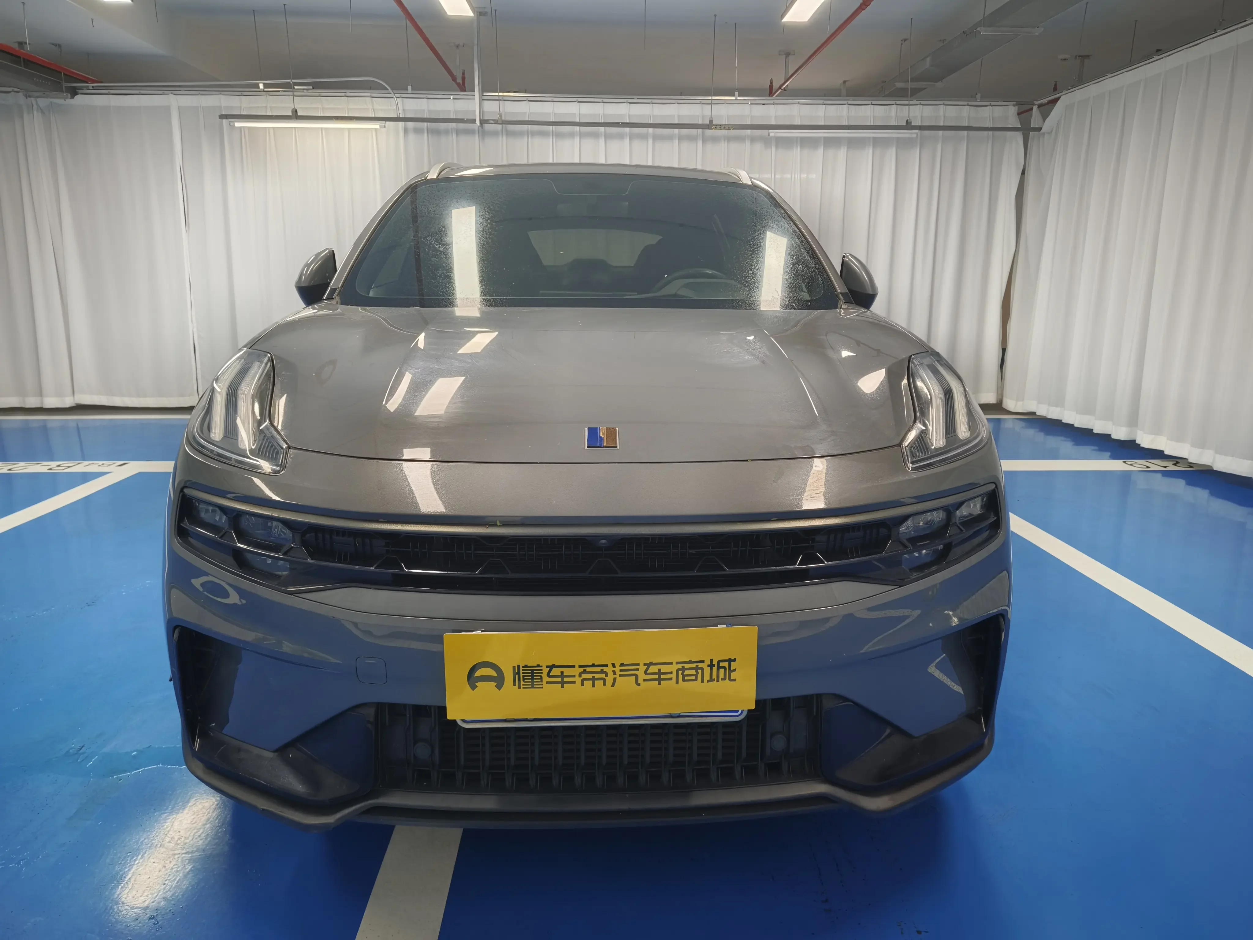 Lynk & Co 06