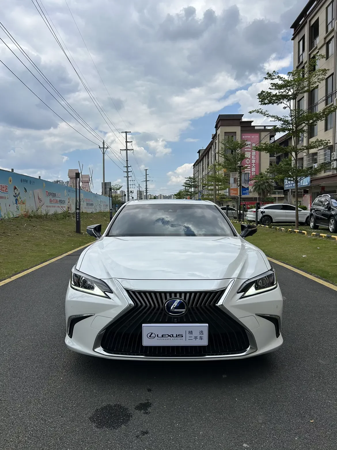 Lexus ES