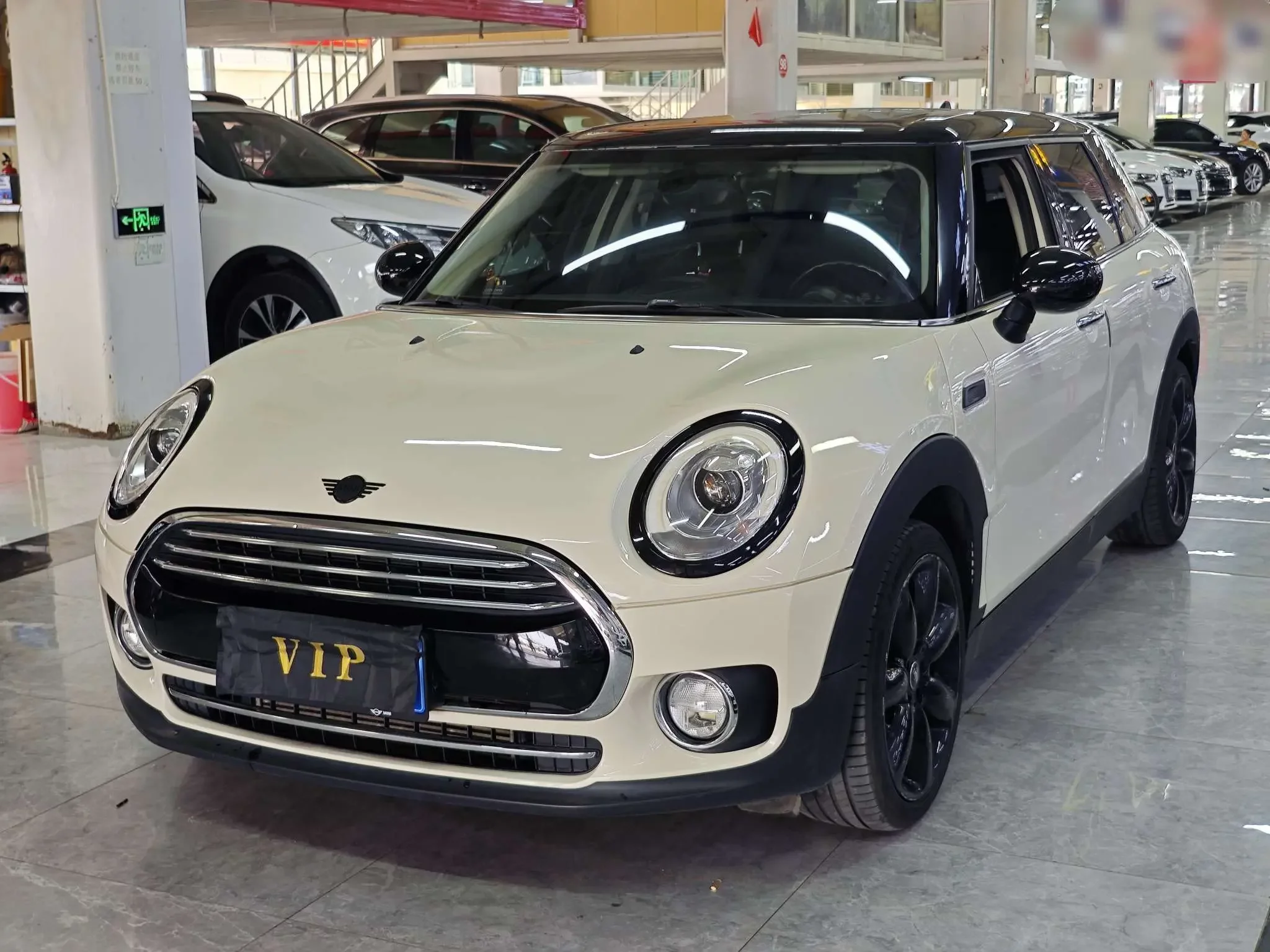 MINI CLUBMAN