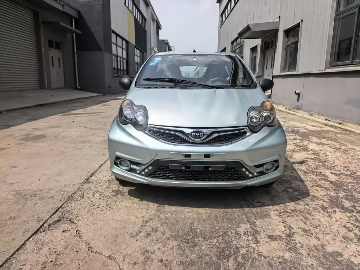BYD F0